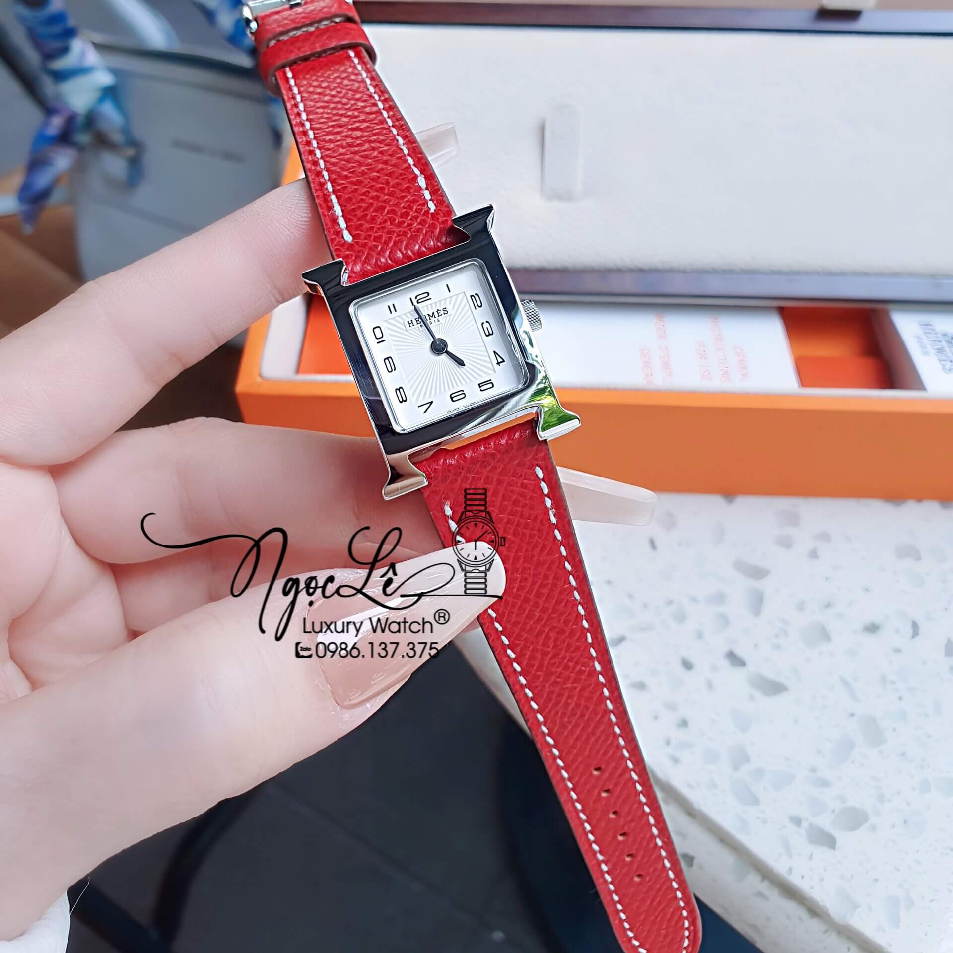 Đồng Hồ Nữ Hermes H Hour Dây Da Màu Đỏ Vỏ Bạc Silver Size 21x21mm