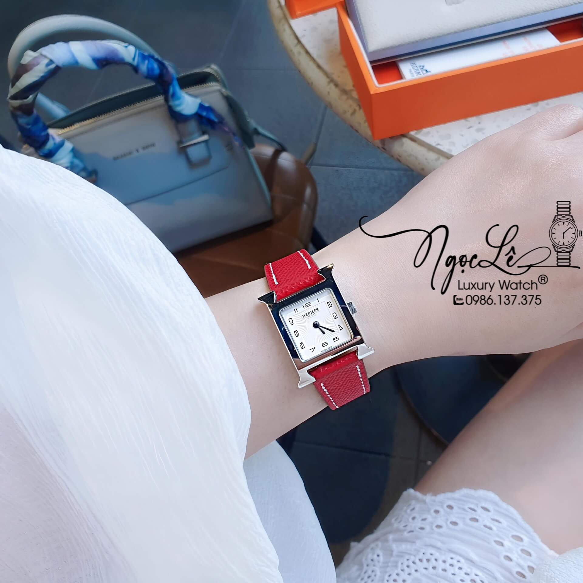 Đồng Hồ Nữ Hermes H Hour Dây Da Màu Đỏ Vỏ Bạc Silver Size 21x21mm