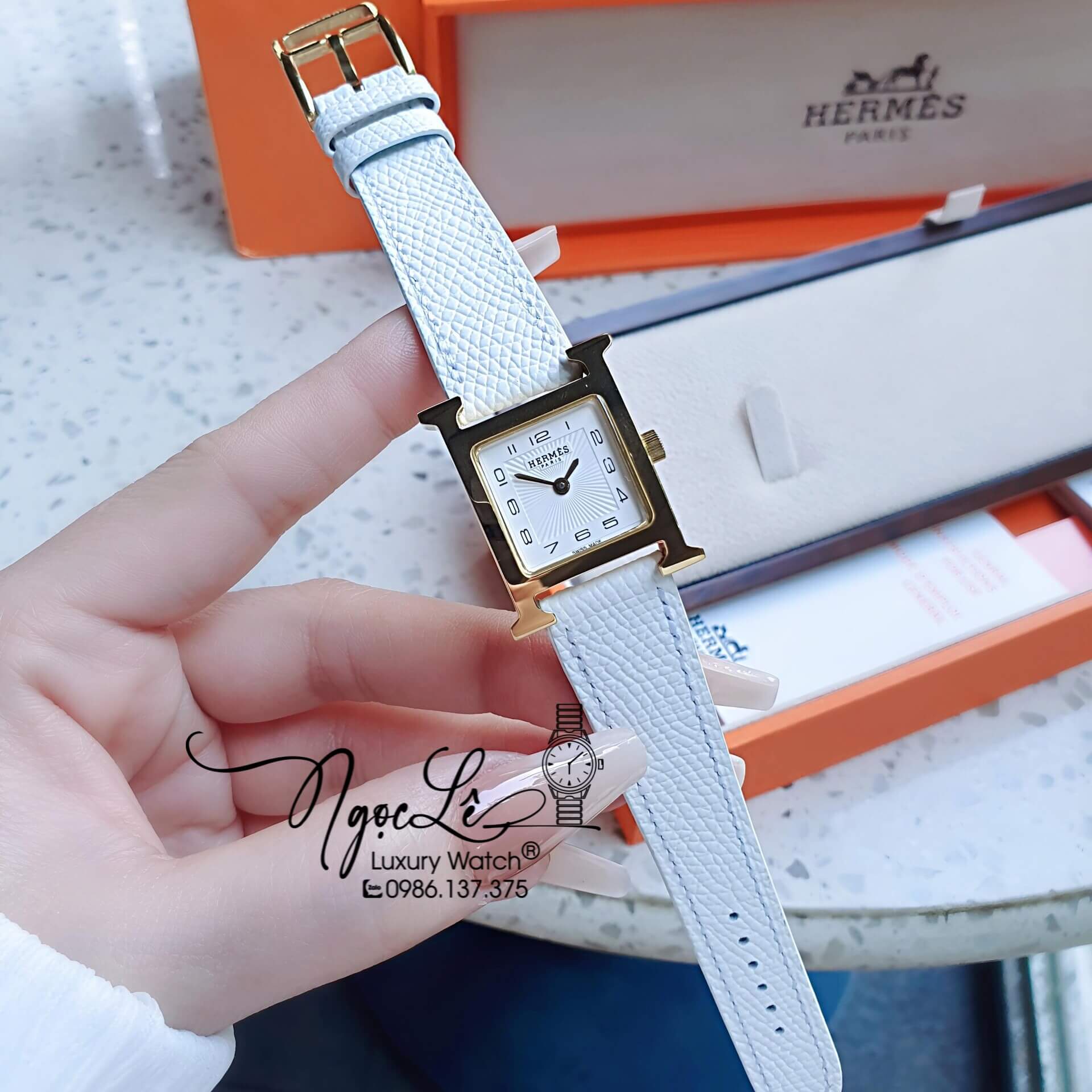 Đồng Hồ Nữ Hermes H Hour Dây Da Màu Trắng Vỏ Vàng Gold Size 21x21mm