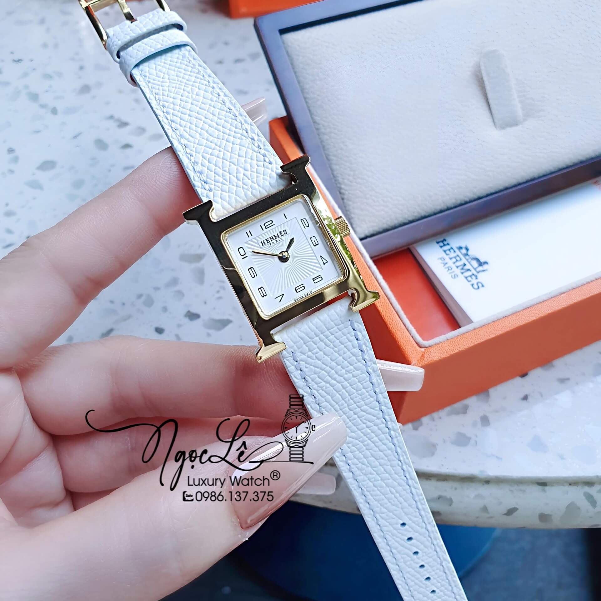 Đồng Hồ Nữ Hermes H Hour Dây Da Màu Trắng Vỏ Vàng Gold Size 21x21mm