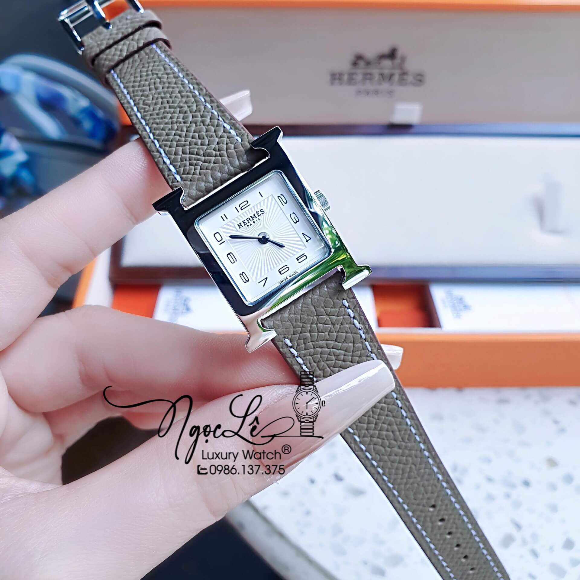 Đồng Hồ Nữ Hermes H Hour Dây Da Màu Xám Vỏ Bạc Silver Size 21x21mm