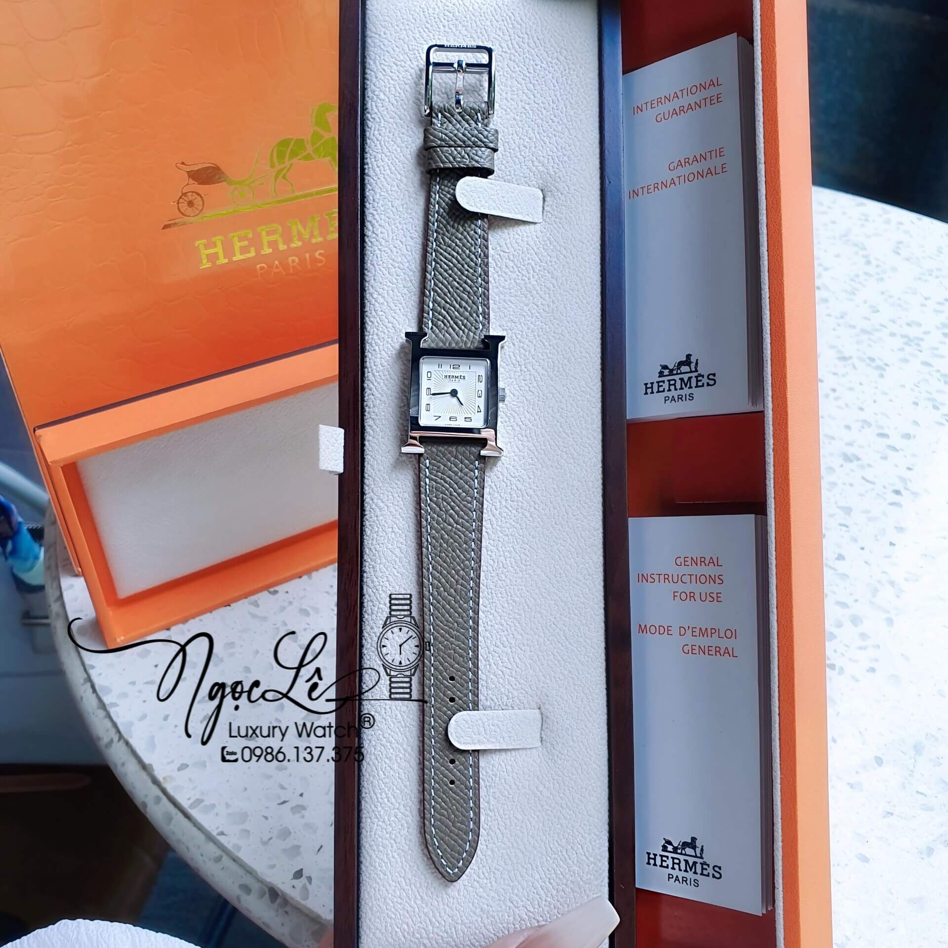 Đồng Hồ Nữ Hermes H Hour Dây Da Màu Xám Vỏ Bạc Silver Size 21x21mm