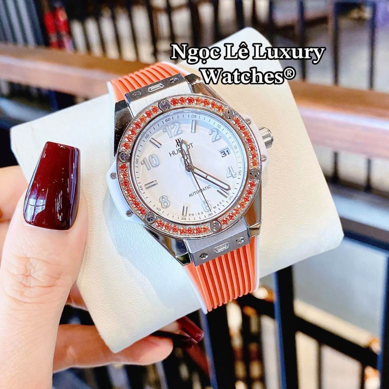 Đồng Hồ Nữ Hublot Big Bang Dây Cao Su Cam Đính Đá Màu Cam Size 39mm Vỏ Silver