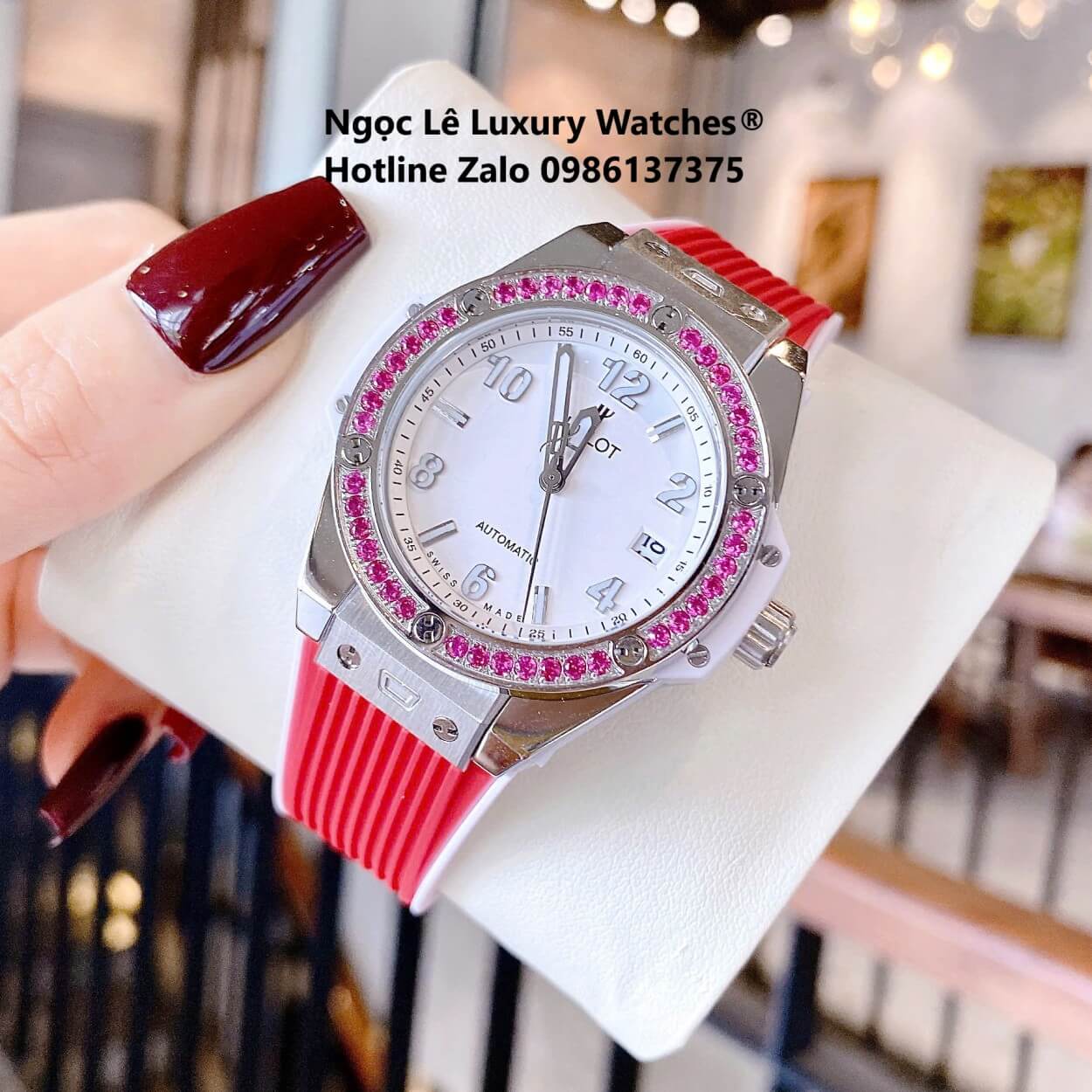 Đồng Hồ Nữ Hublot Big Bang Dây Cao Su Đỏ Viền Đá Hồng Size 39mm Vỏ Silver
