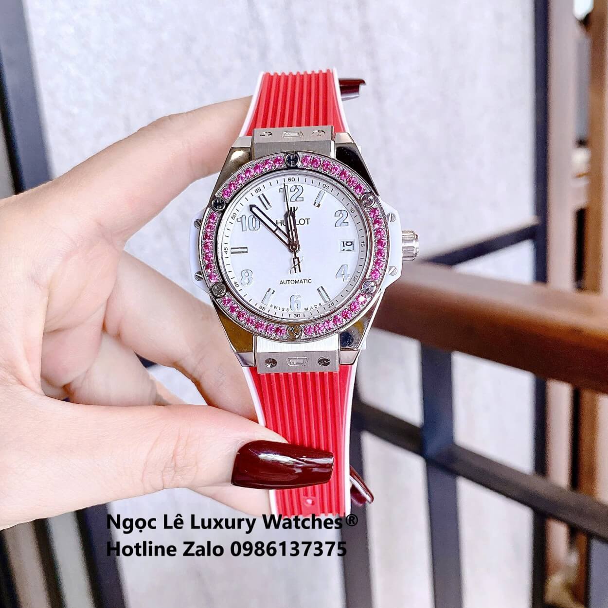 Đồng Hồ Nữ Hublot Big Bang Dây Cao Su Đỏ Viền Đá Hồng Size 39mm Vỏ Silver