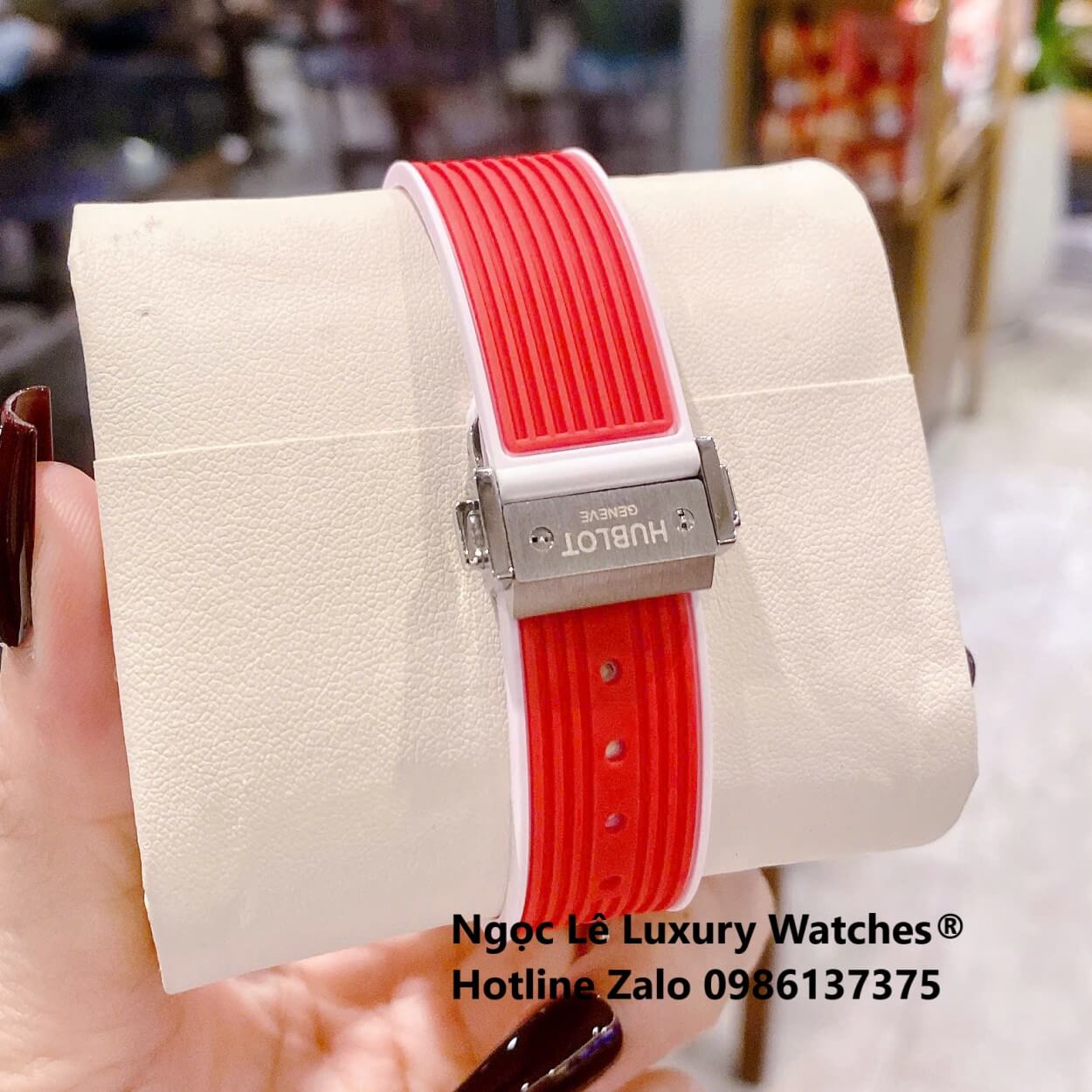 Đồng Hồ Nữ Hublot Big Bang Dây Cao Su Đỏ Viền Đá Hồng Size 39mm Vỏ Silver