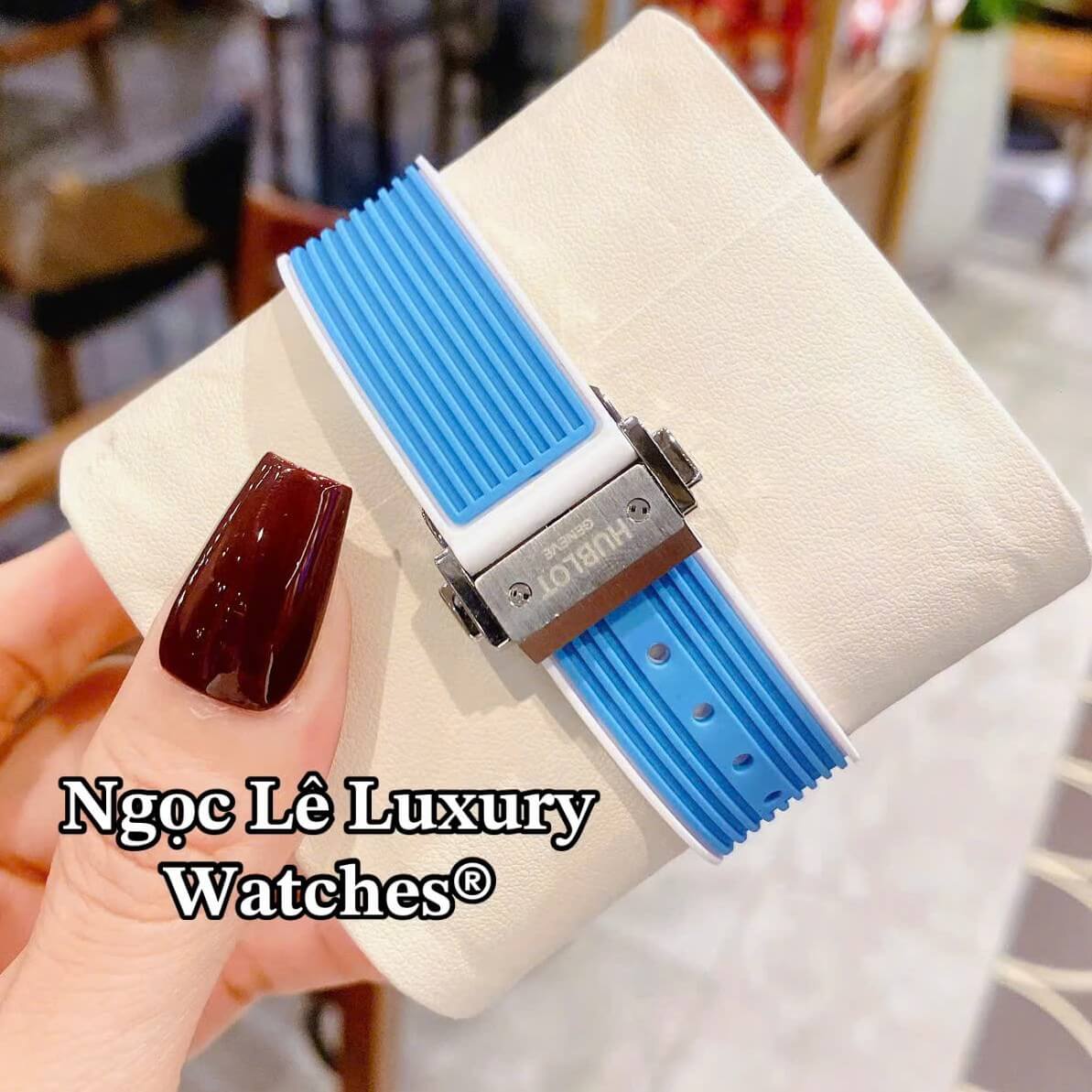 Đồng Hồ Nữ Hublot Big Bang Dây Cao Su Xanh Da Trời Đính Đá Cùng Tone Size 39mm Vỏ Silver