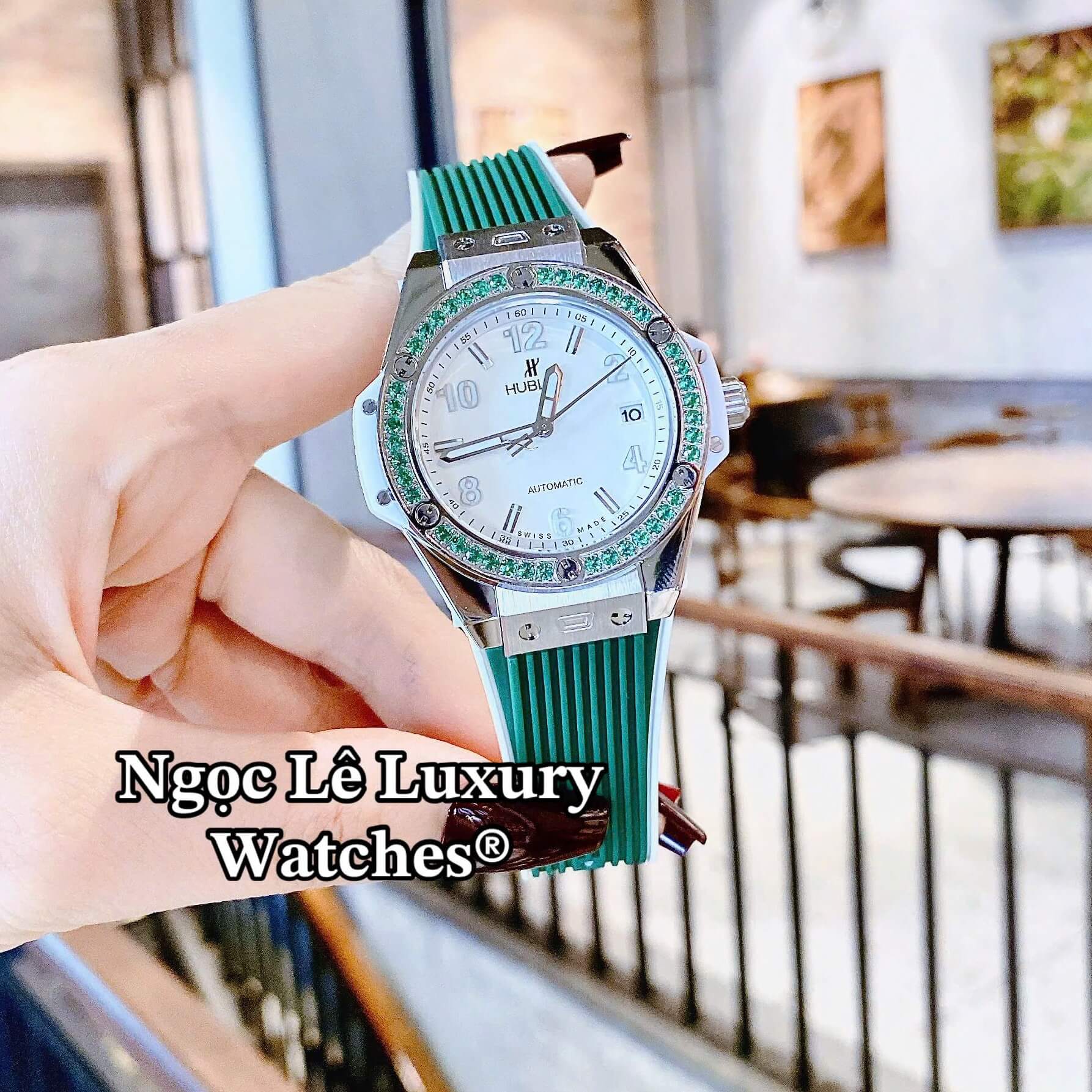 Đồng Hồ Nữ Hublot Big Bang Dây Cao Su Xanh Lá Đậm Đính Đá Cùng Tone Size 39mm Vỏ Silver