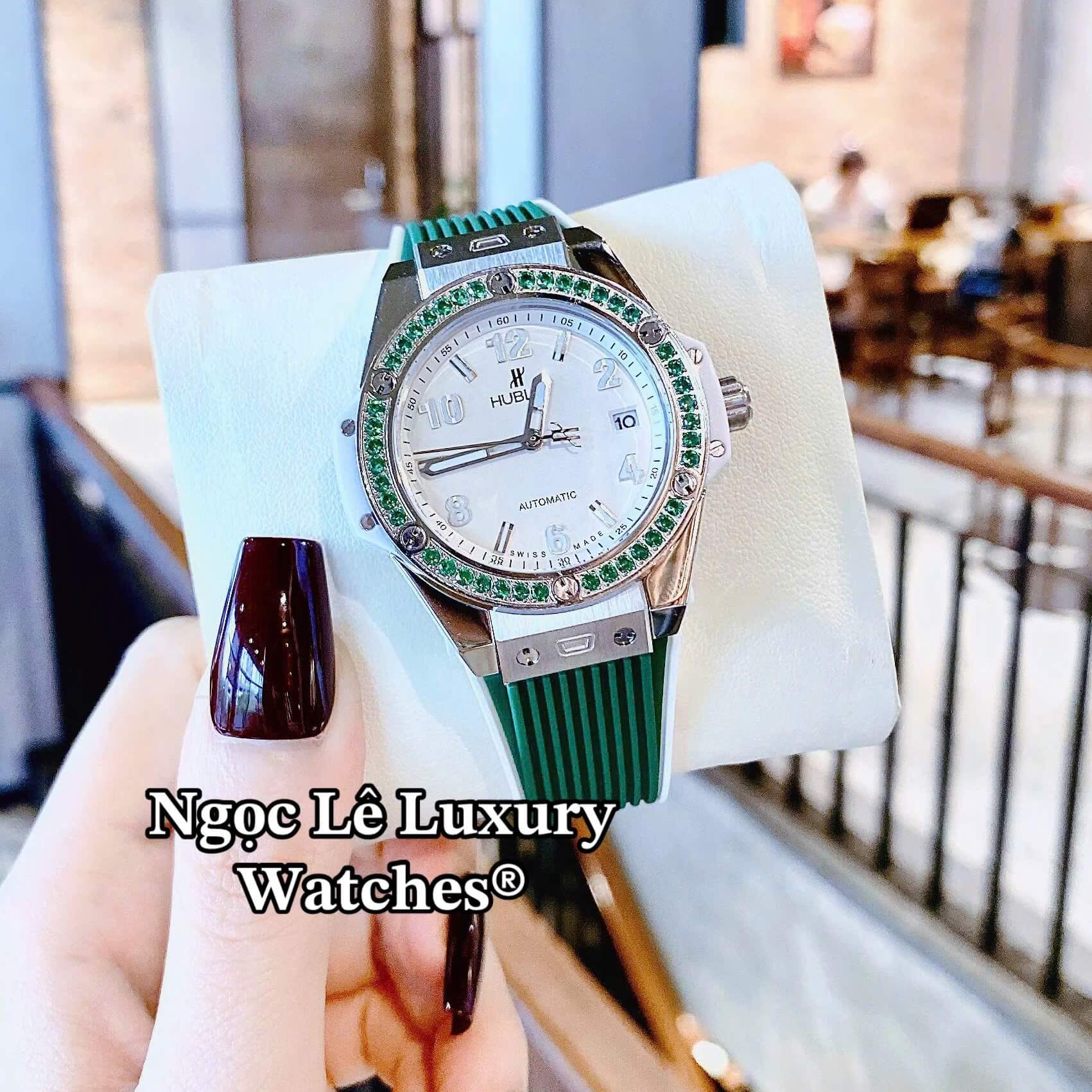 Đồng Hồ Nữ Hublot Big Bang Dây Cao Su Xanh Lá Đậm Đính Đá Cùng Tone Size 39mm Vỏ Silver
