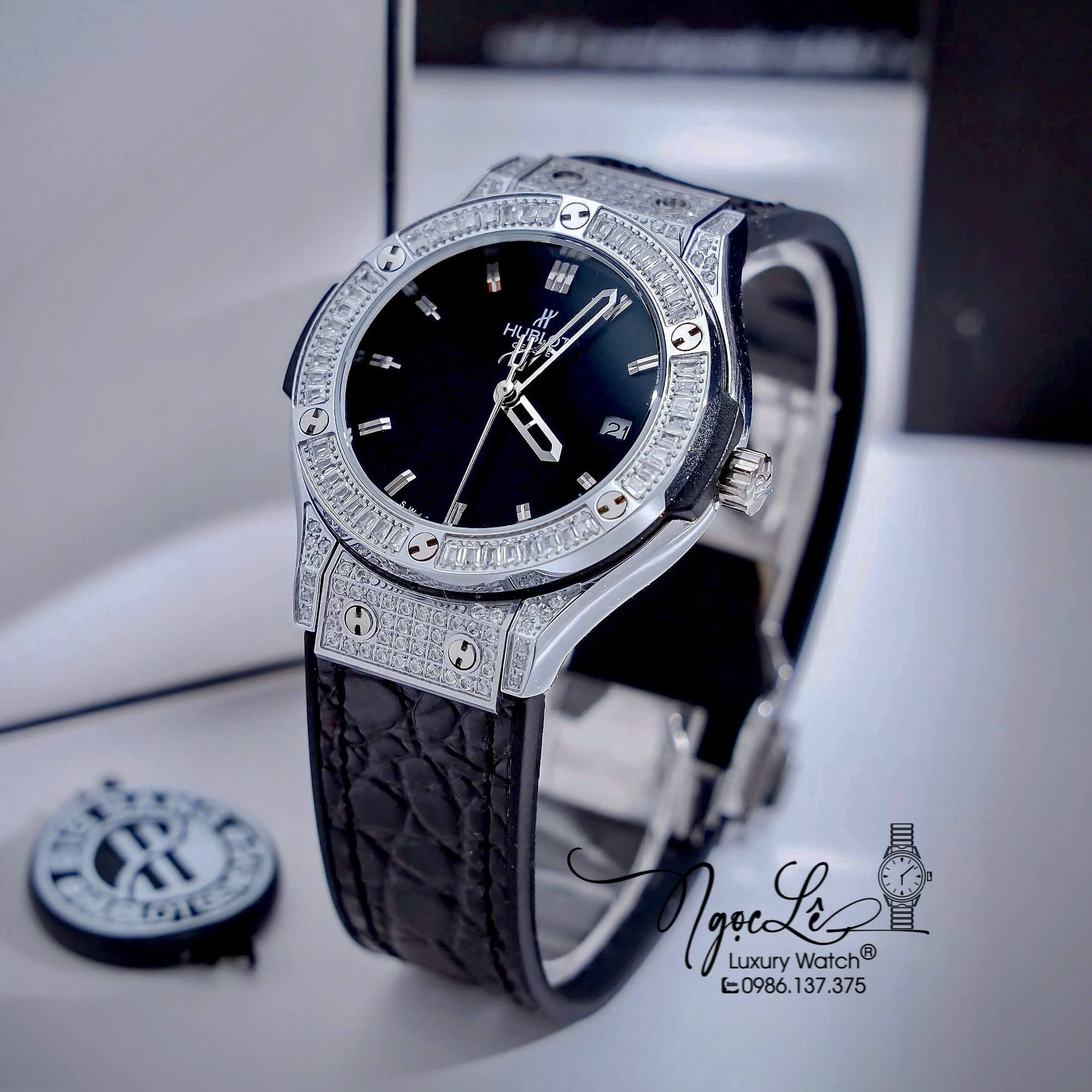 Đồng Hồ Nữ Hublot Classic Fusion Cao Su Bọc Da Màu Đen Đính Đá Vỏ Silver Size 34mm - Máy Quartz
