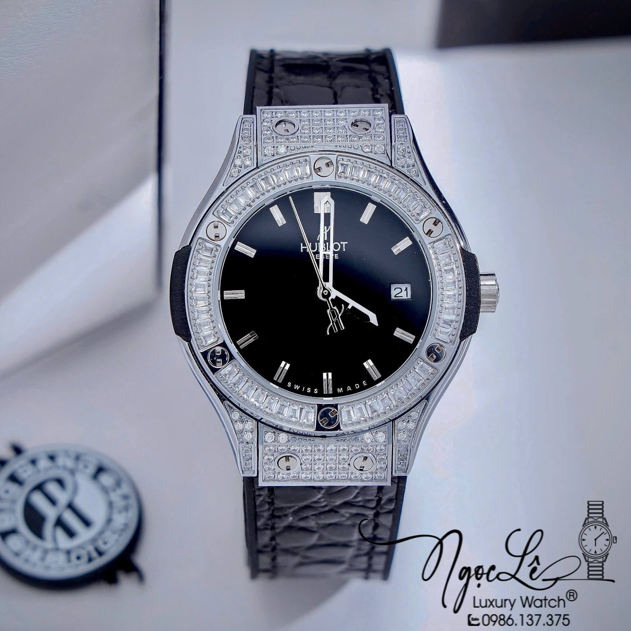 Đồng Hồ Nữ Hublot Classic Fusion Cao Su Bọc Da Màu Đen Đính Đá Vỏ Silver Size 34mm - Máy Quartz