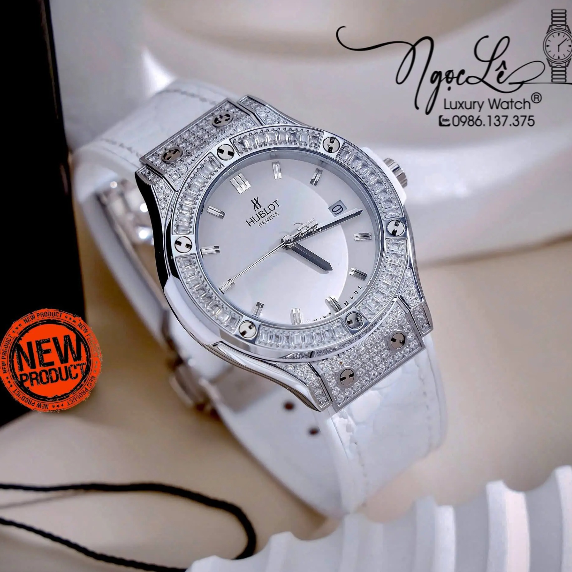 Đồng Hồ Nữ Hublot Classic Fusion Cao Su Bọc Da Trắng Đính Đá Vỏ Silver Size 34mm - Máy Quartz