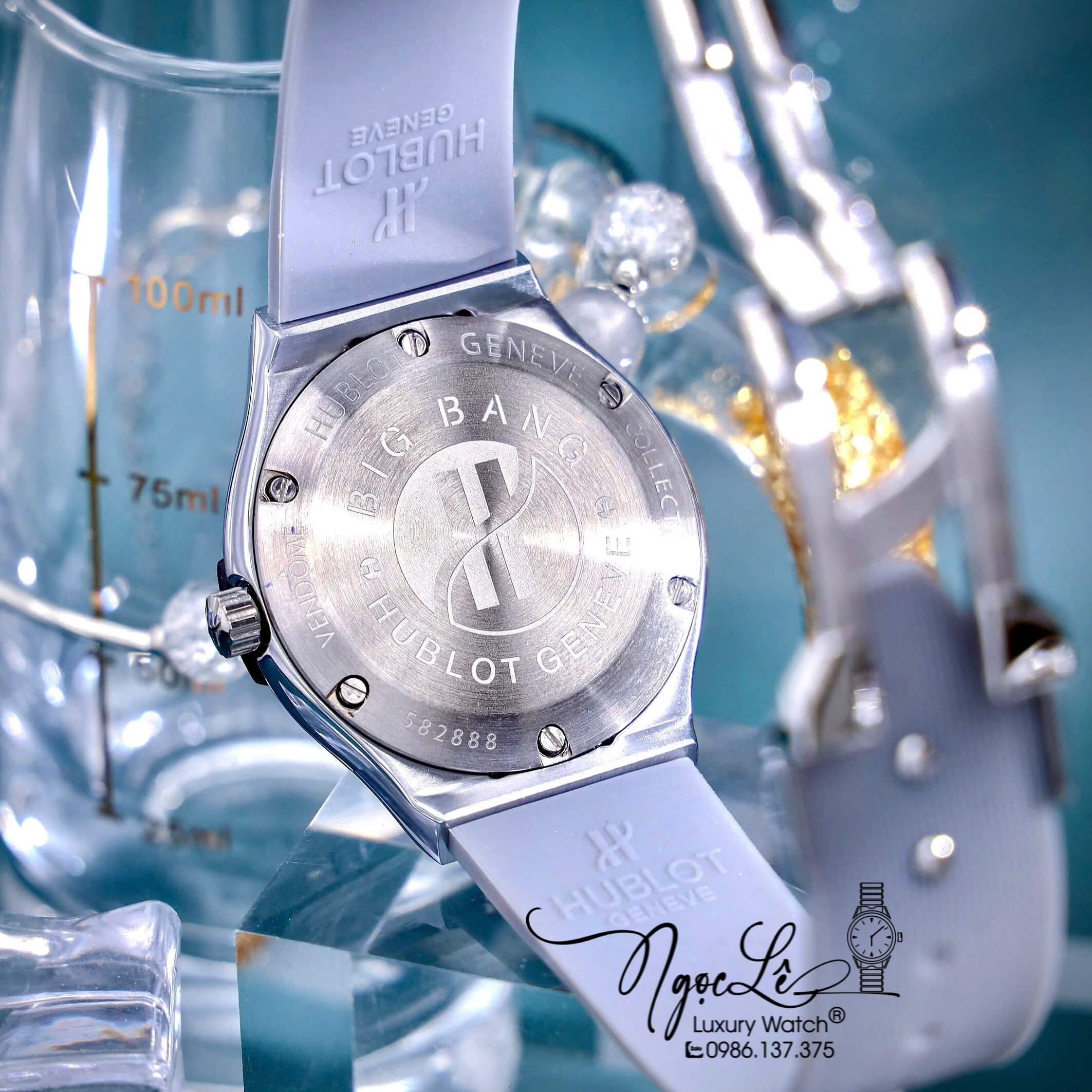 Đồng Hồ Nữ Hublot Classic Fusion Cao Su Xám Đính Đá Silver Size 34mm - Máy Quartz