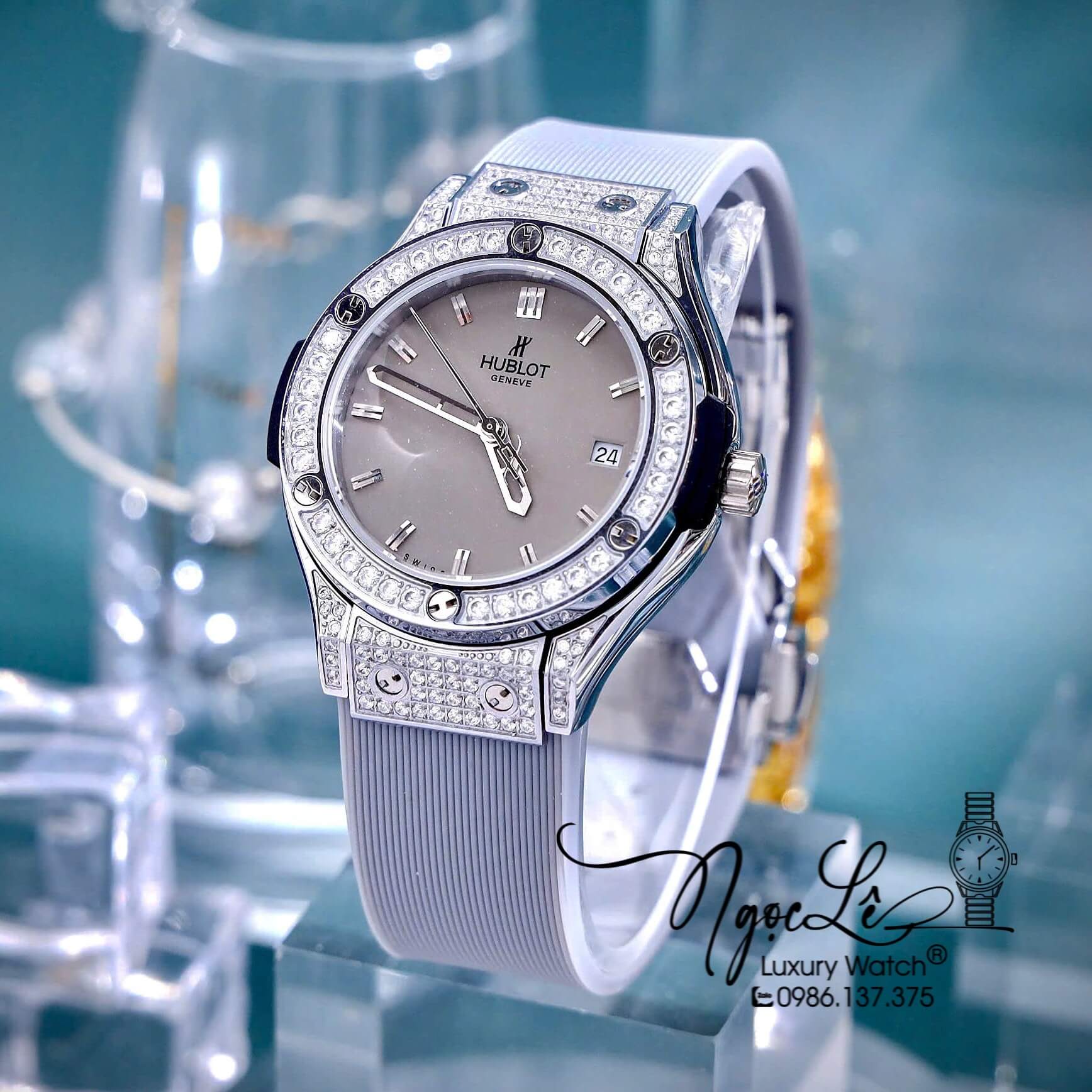 Đồng Hồ Nữ Hublot Classic Fusion Cao Su Xám Đính Đá Silver Size 34mm - Máy Quartz