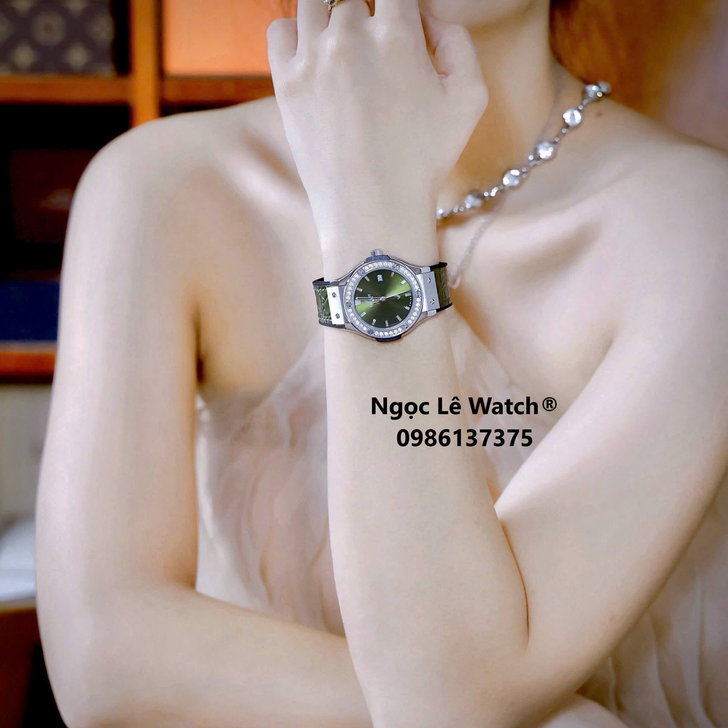 Đồng Hồ Nữ Hublot Classic Fusion Dây Cao Su Bọc Da Màu Xanh Rêu Đính Đá Silver Size 34mm - Máy Quartz