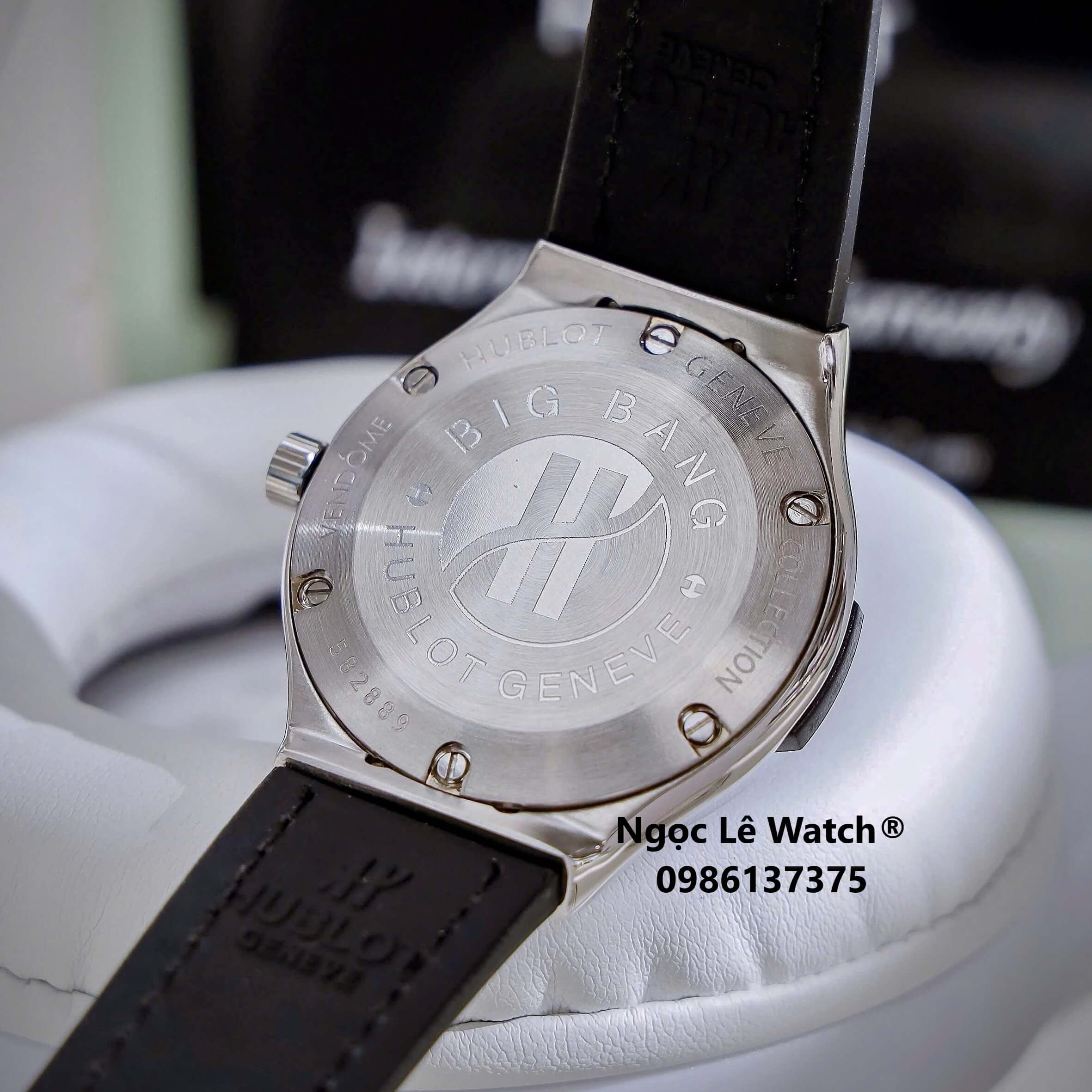 Đồng Hồ Nữ Hublot Classic Fusion Dây Cao Su Bọc Da Màu Xanh Rêu Đính Đá Silver Size 34mm - Máy Quartz