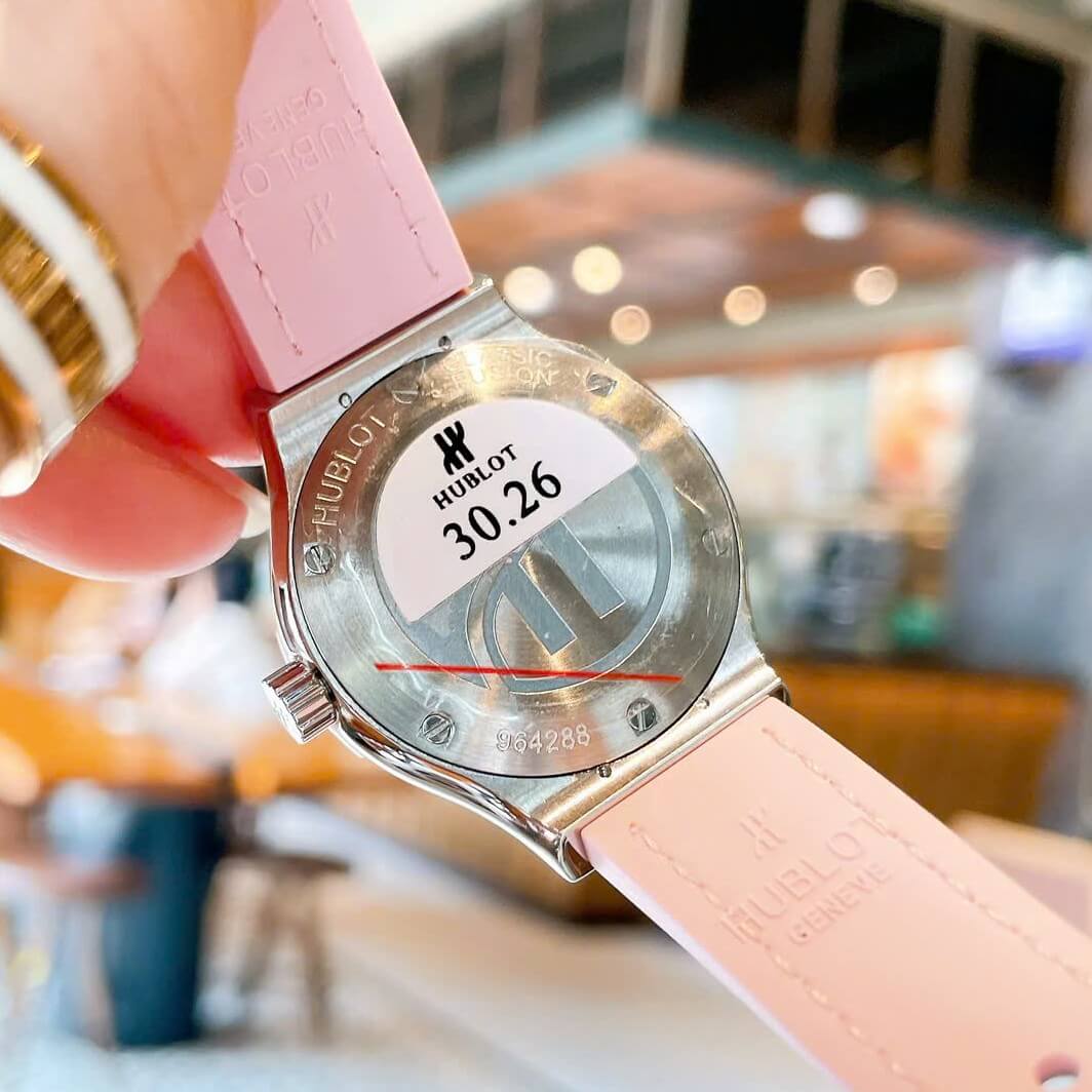 Đồng Hồ Nữ Hublot Classic Fusion Dây Cao Su Hồng Pastel Đính Đá Size 30mm Máy Pin Miyota Nhật - Vỏ Silver