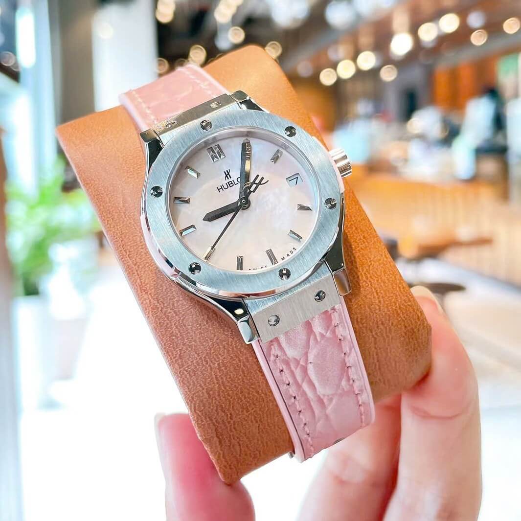 Đồng Hồ Nữ Hublot Classic Fusion Dây Cao Su Hồng Pastel Viền Trơn Size 30mm Máy Pin Miyota Nhật - Vỏ Silver