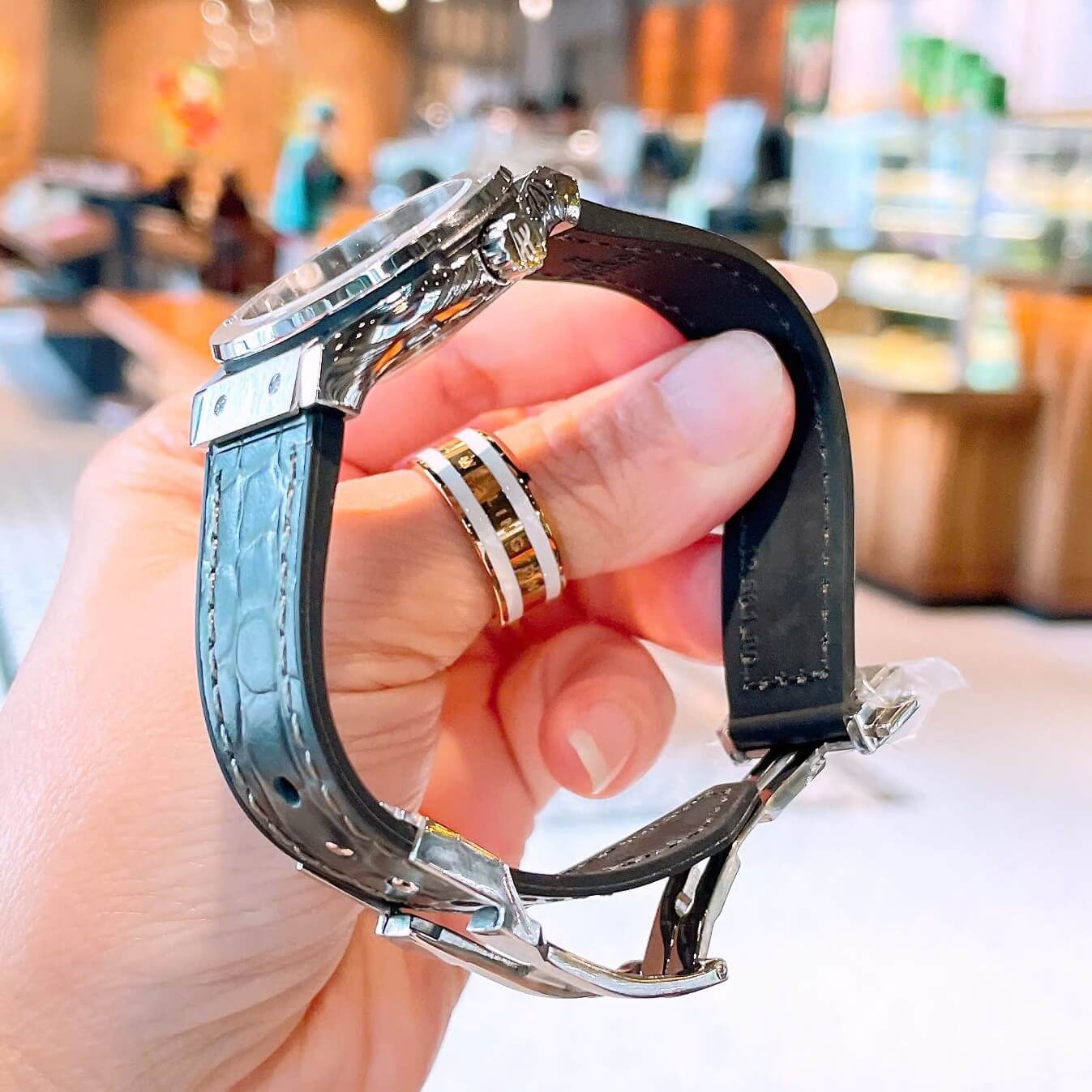 Đồng Hồ Nữ Hublot Classic Fusion Dây Cao Su Màu Xám Viền Trơn Size 30mm Máy Pin Miyota Nhật - Vỏ Silver