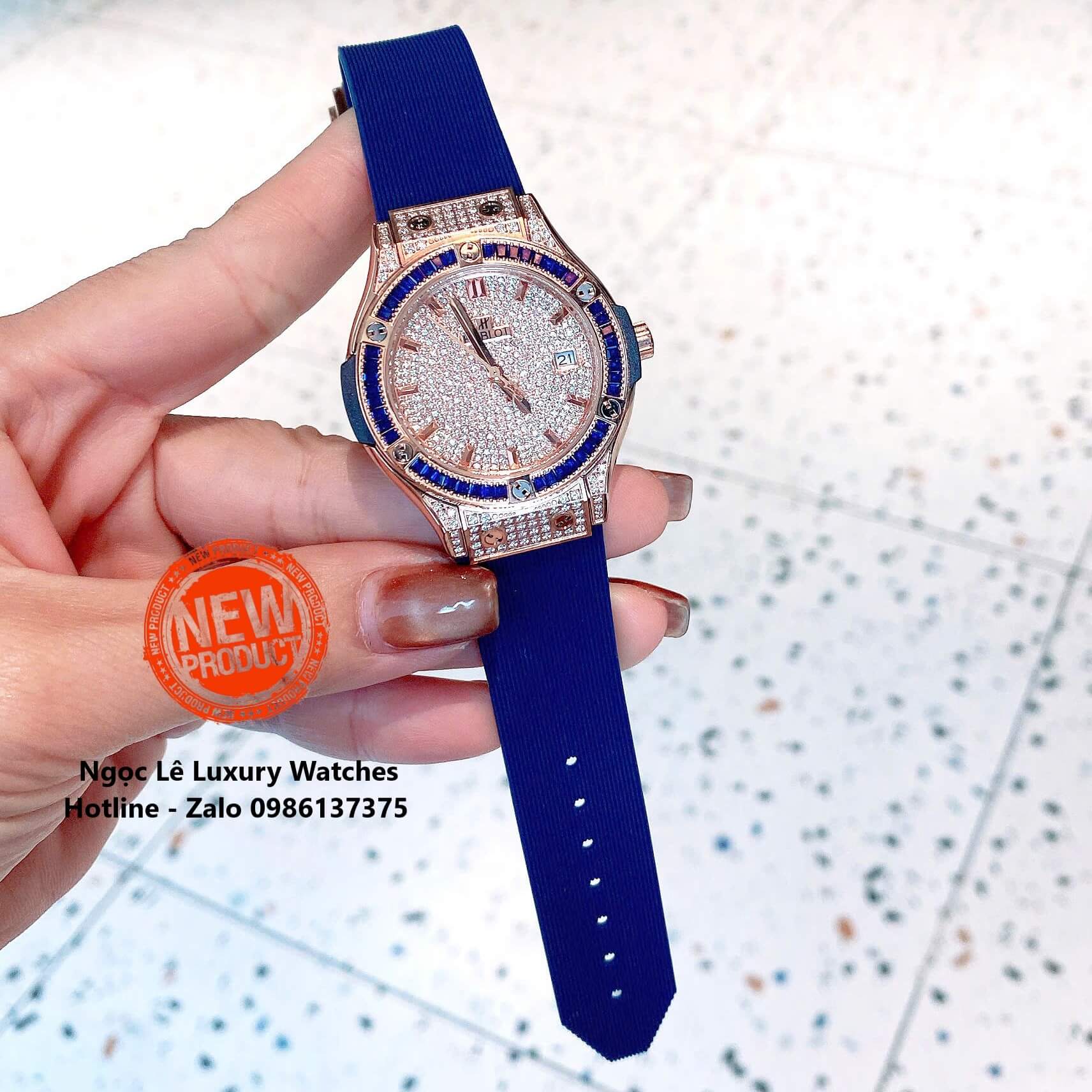 Đồng Hồ Nữ Hublot Classic Fusion Dây Cao Su Màu Xanh Vỏ Rose Viền Đá Size 34mm - Máy Quartz
