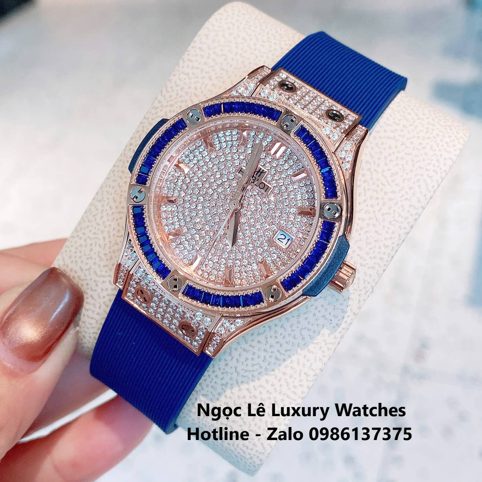 Đồng Hồ Nữ Hublot Classic Fusion Dây Cao Su Màu Xanh Vỏ Rose Viền Đá Size 34mm - Máy Quartz