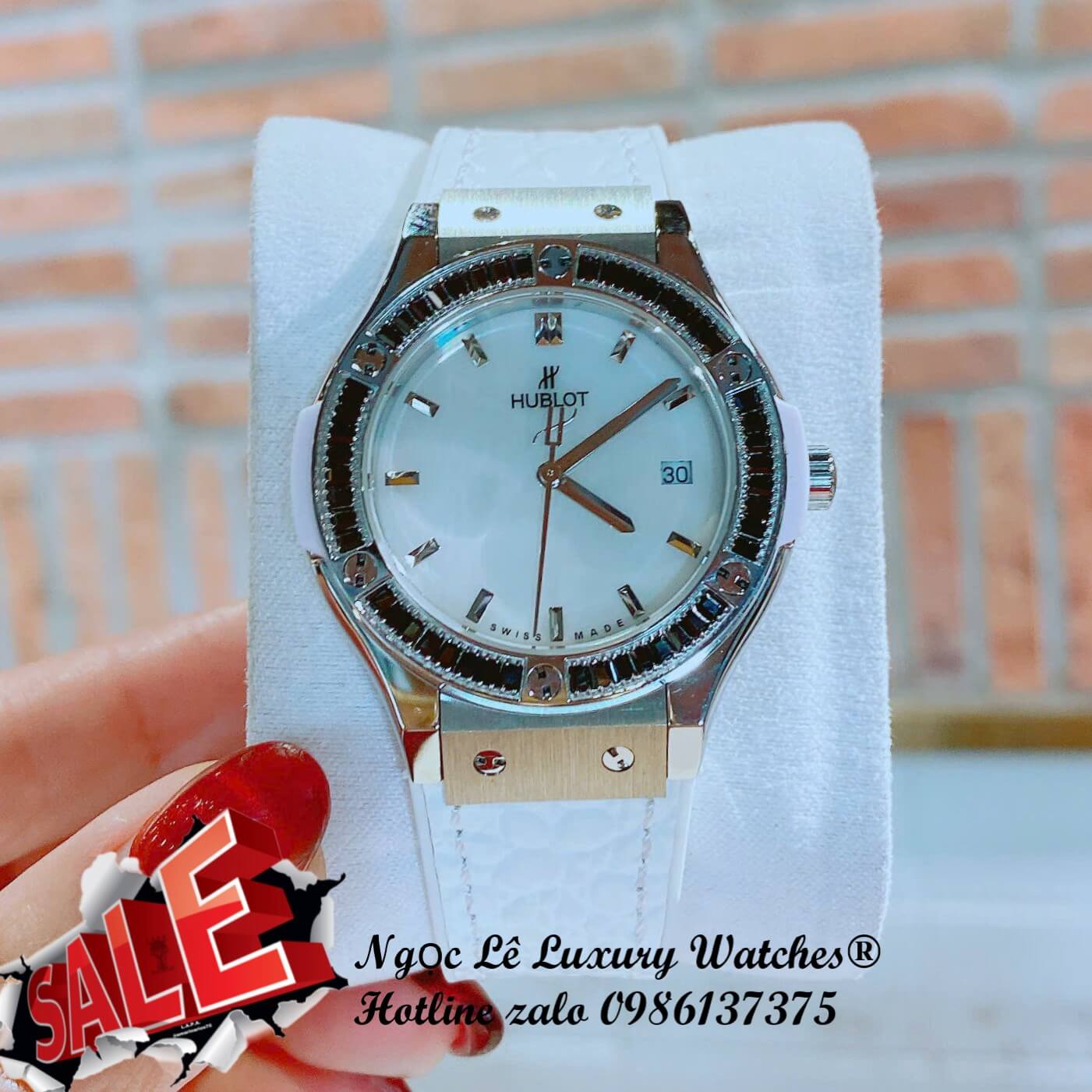 Đồng Hồ Nữ Hublot Classic Fusion Dây Da Trắng Viền Đá Đen Vỏ Silver Size 34mm - Máy Quartz