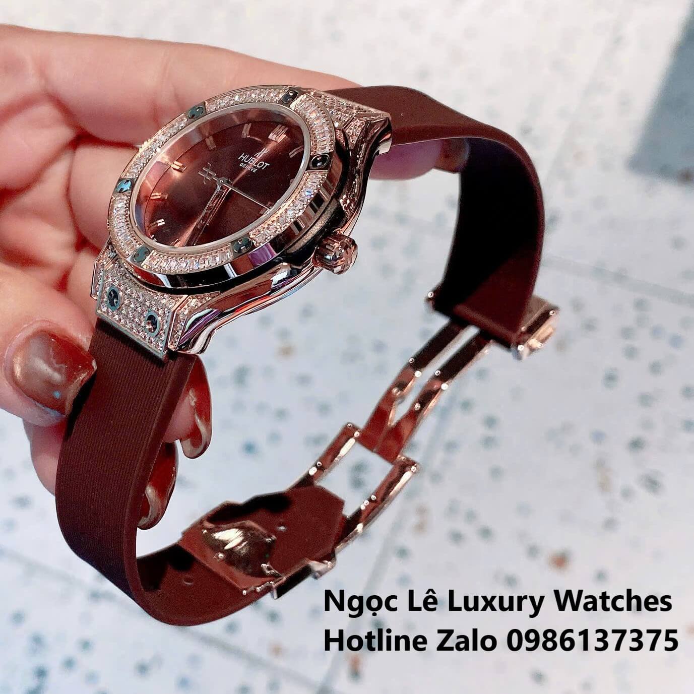 Đồng Hồ Nữ Hublot Classic Fusion Màu Nâu Viền Đá Rose Gold Size 34mm - Máy Quartz