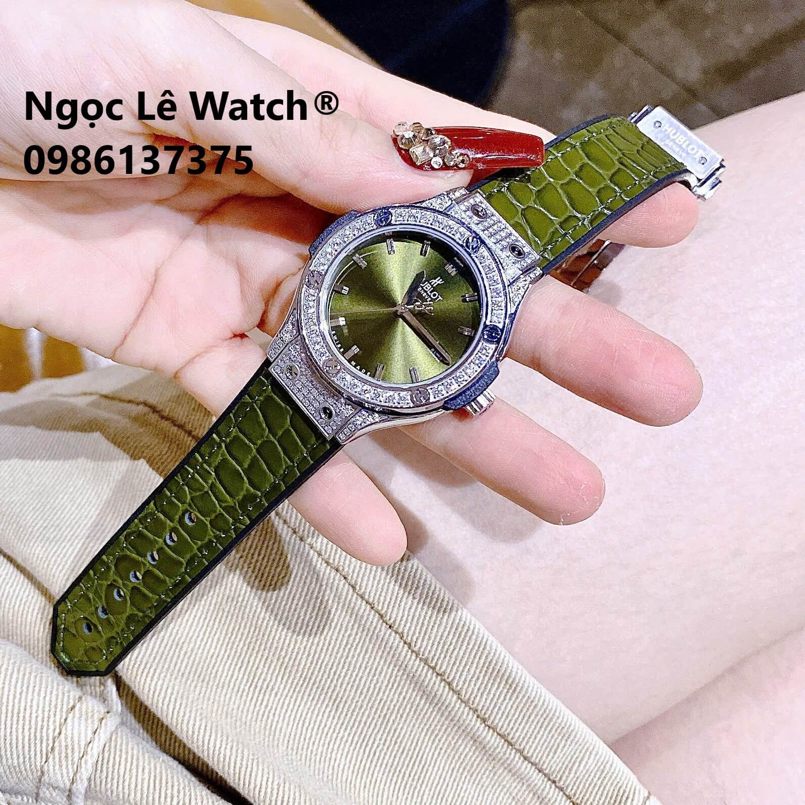 Đồng Hồ Nữ Hublot Classic Fusion Màu Xanh Rêu Đính Đá Silver Size 34mm - Máy Quartz
