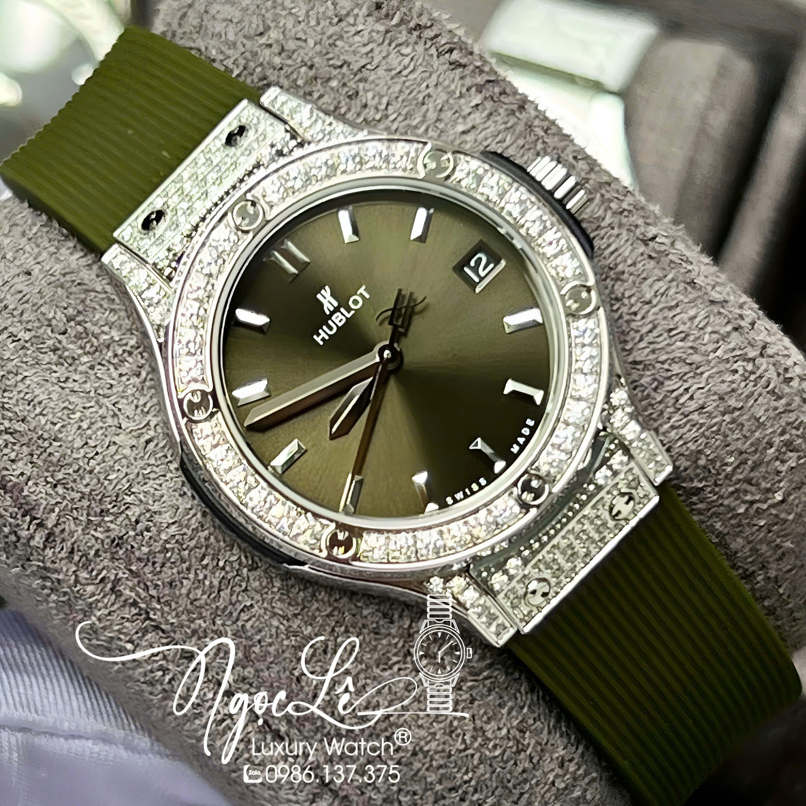 Đồng Hồ Nữ Hublot Classic Fusion Titanium Dây Cao Su Xanh Rêu Viền Đá CZ Replica Size 31mm