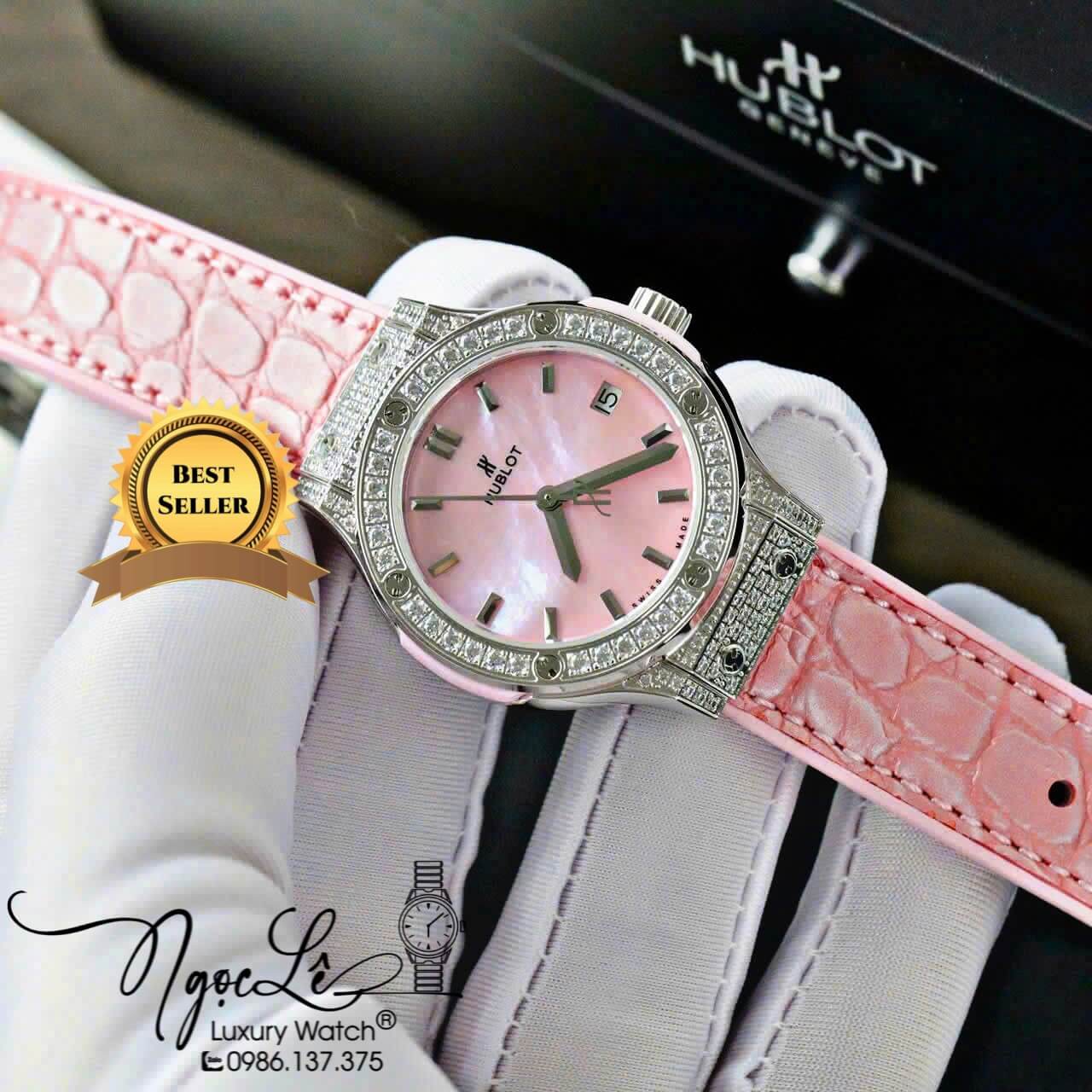 Đồng Hồ Nữ Hublot Classic Fusion Titanium Màu Hồng Mặt Xà Cừ Hồng Viền Đá CZ Dây Da Replica Size 31mm
