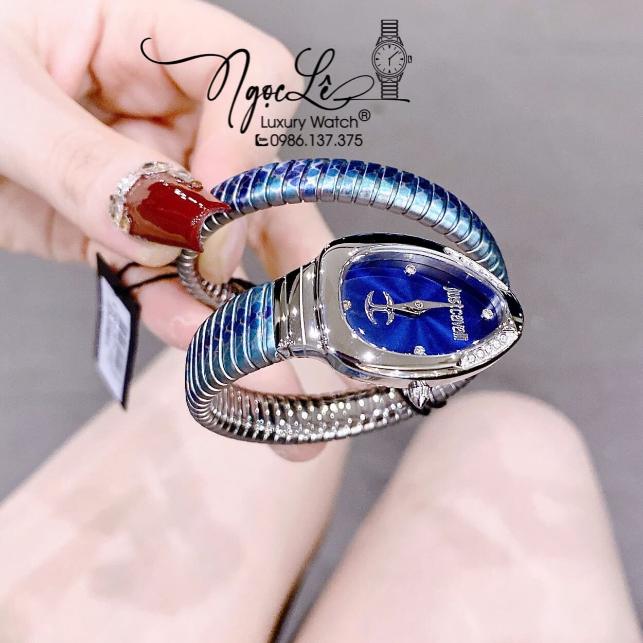 Đồng Hồ Nữ Just Cavalli Rắn Quấn Vòng Dây Kim Loại Màu Xanh Coban Size 23mm