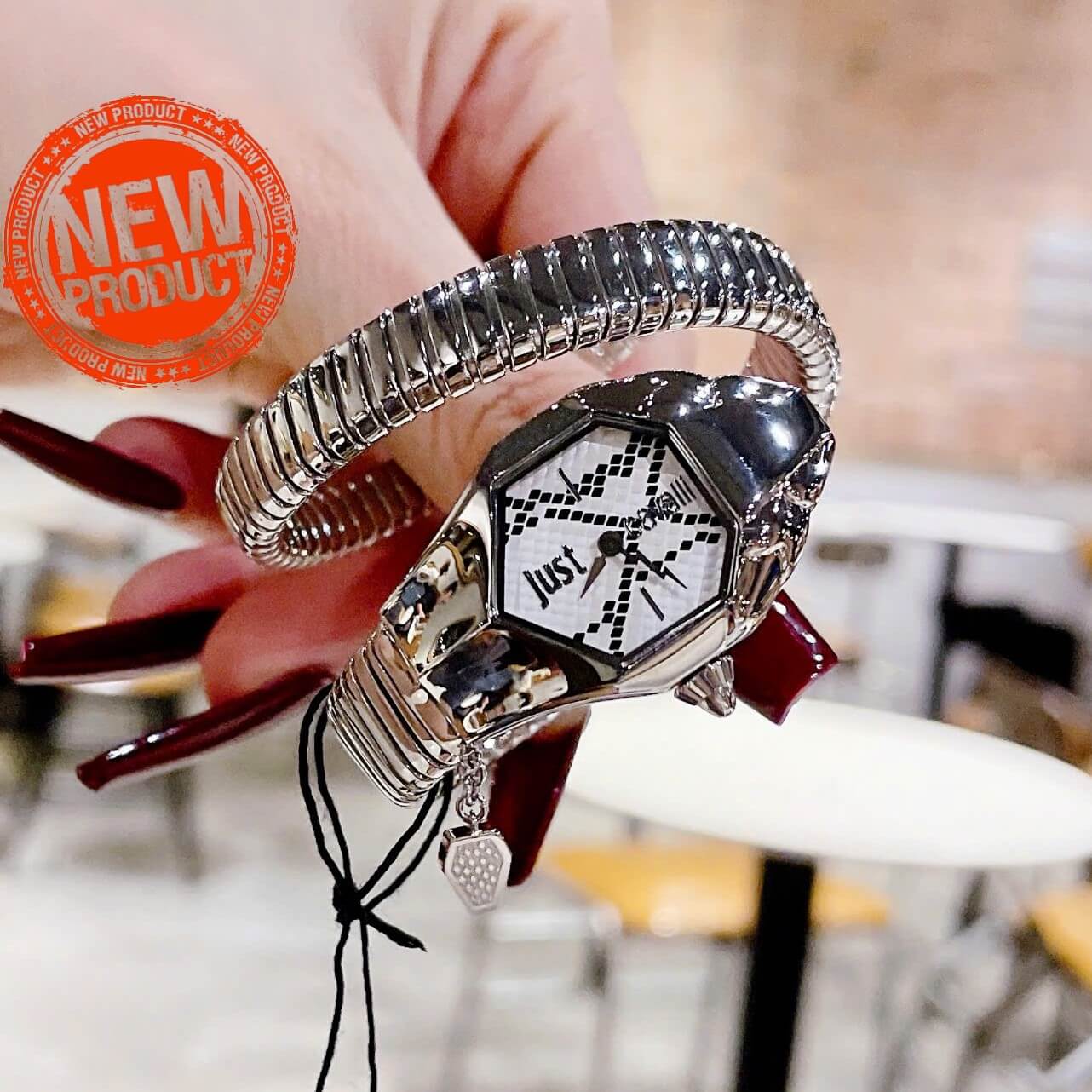 Đồng Hồ Nữ Just Cavalli Rắn Quấn Vòng Dây Kim Loại Silver Size 23mm - Mix Charm