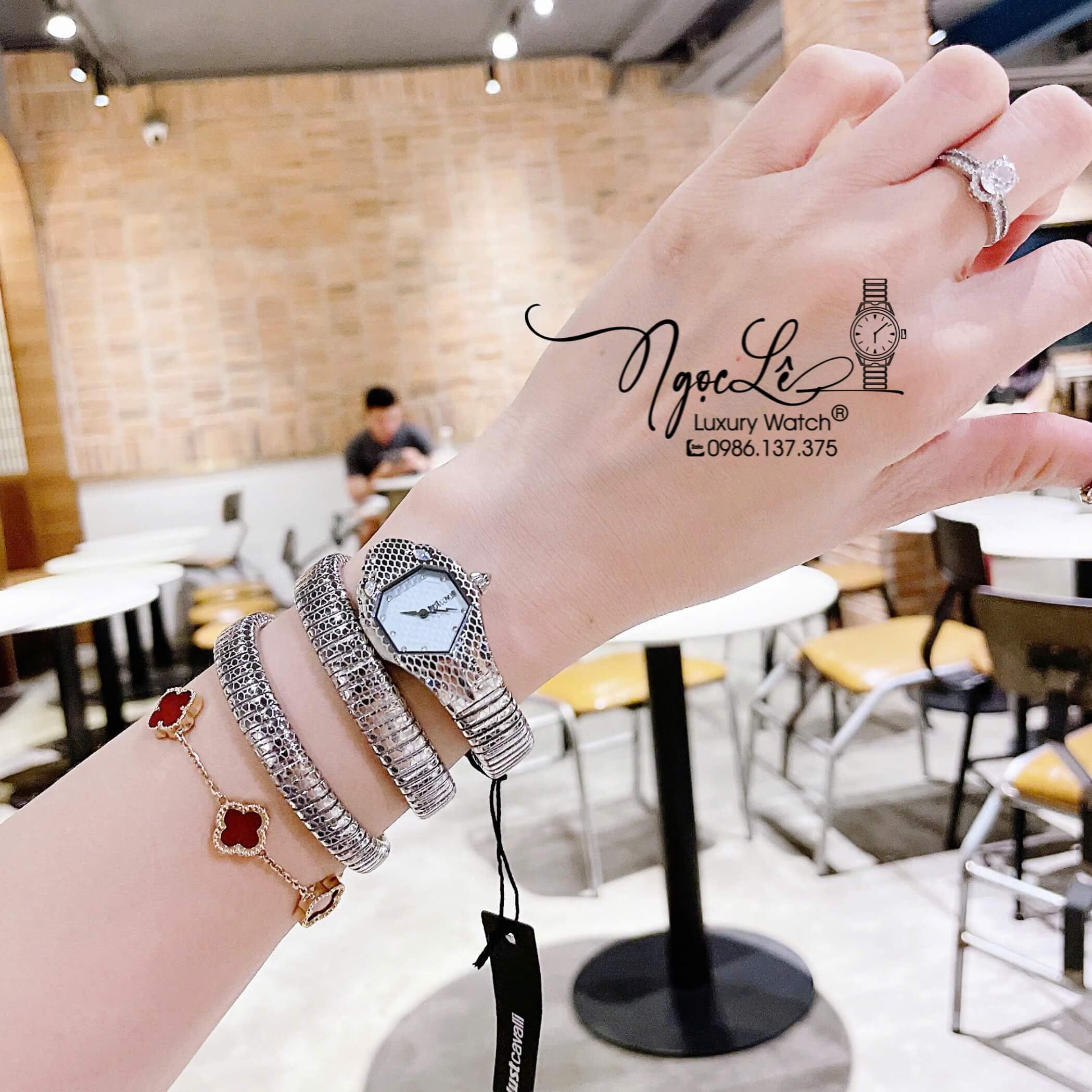 Đồng Hồ Nữ Just Cavalli Rắn Quấn Vòng Dây Kim Loại Silver Size 23mm