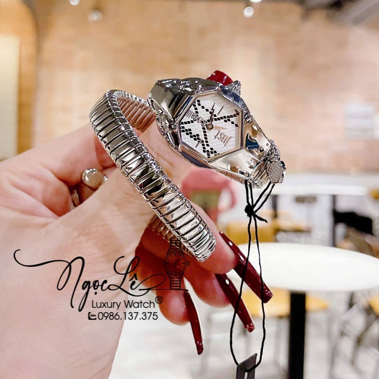 Đồng Hồ Nữ Just Cavalli Rắn Quấn Vòng Dây Kim Loại Silver Size 23mm - Mix Charm