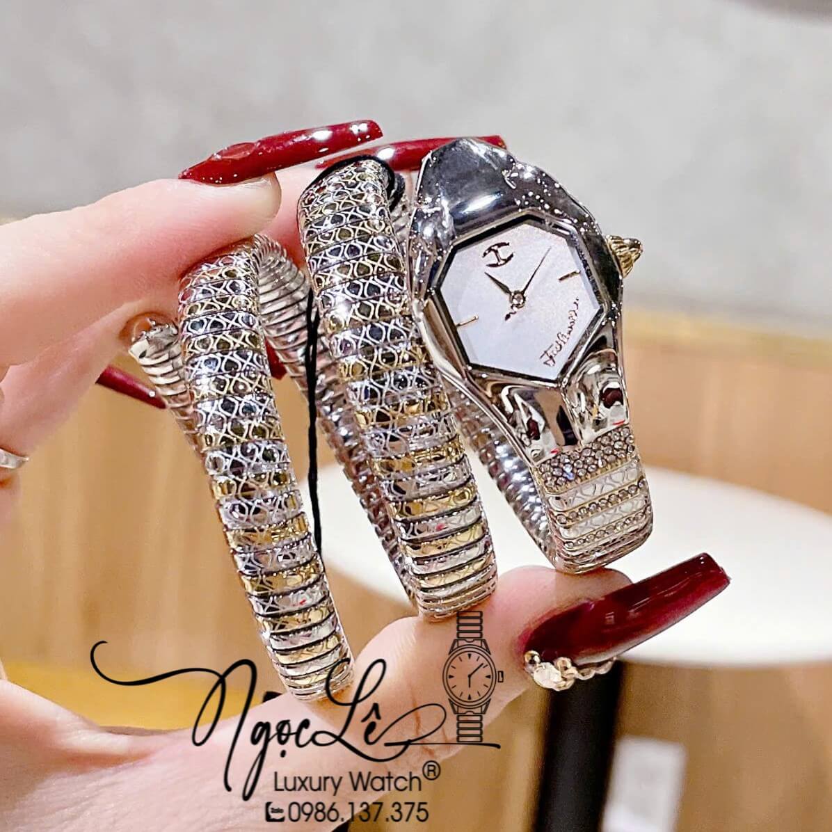 Đồng Hồ Nữ Just Cavalli Rắn Quấn Vòng Màu Demi Vàng Gold Mặt Trắng Size 23mm