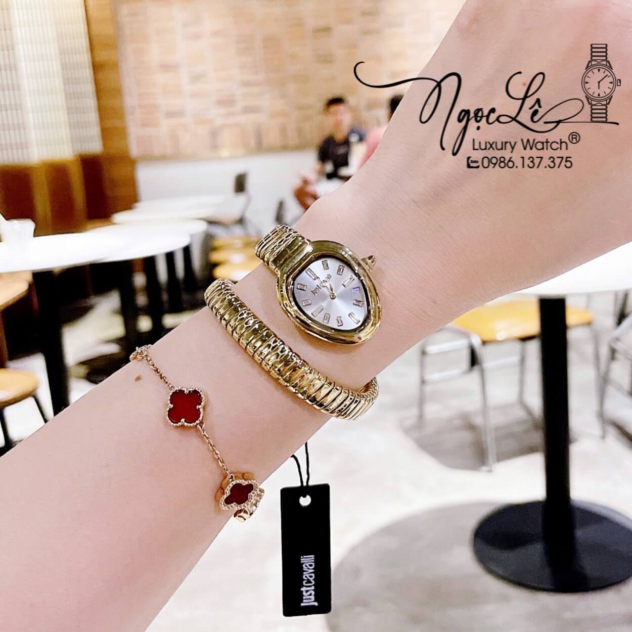 Đồng Hồ Nữ Just Cavalli Rắn Quấn Vòng Màu Vàng Gold Mặt Trắng Size 23mm