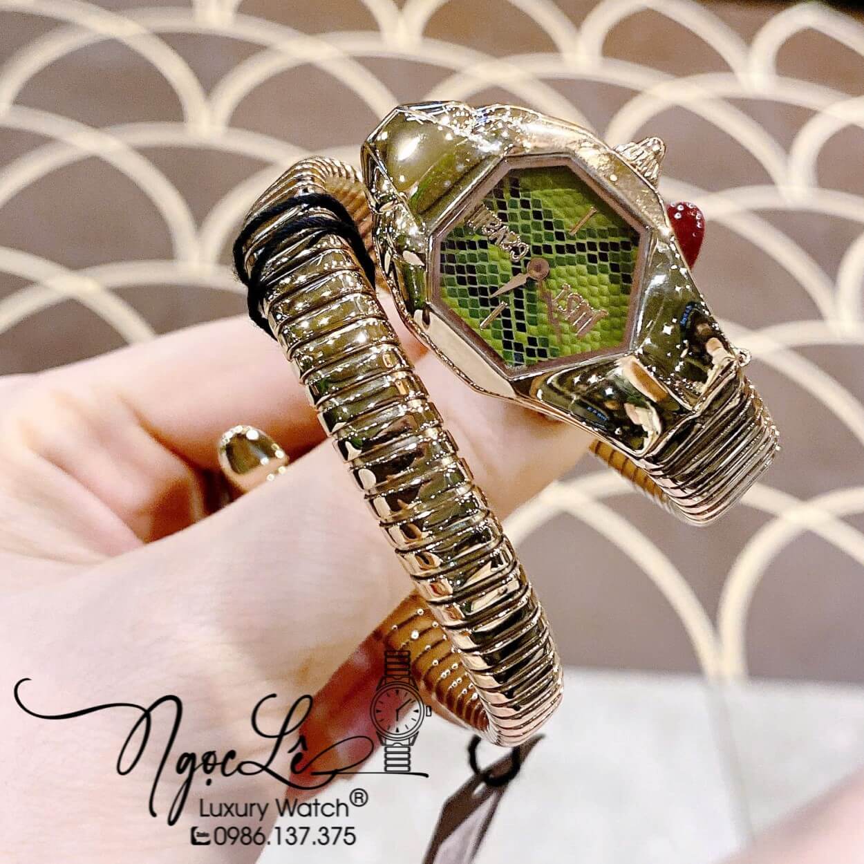 Đồng Hồ Nữ Just Cavalli Rắn Quấn Vòng Màu Vàng Gold Mặt Xanh Lá Size 23mm