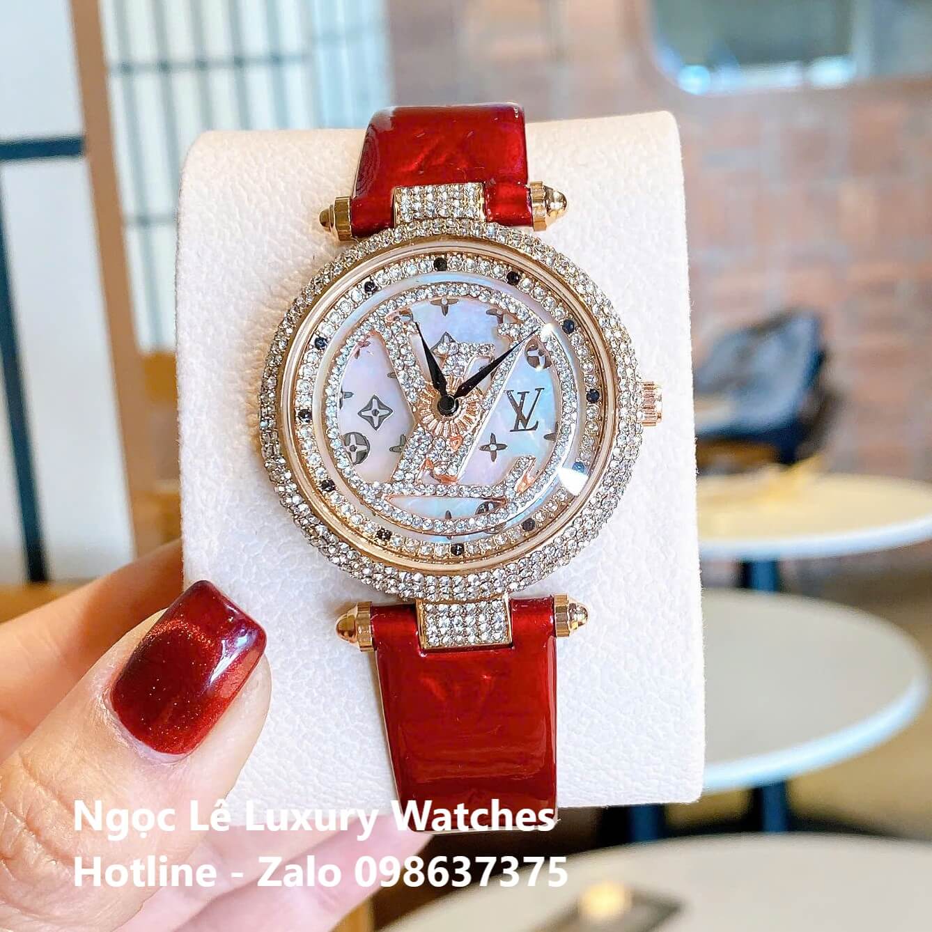 Đồng Hồ Nữ Louis Vuitton Dây Da Đỏ Bóng Logo Mặt LV Xoay Đính Đá Size 38mm - Vỏ Rose
