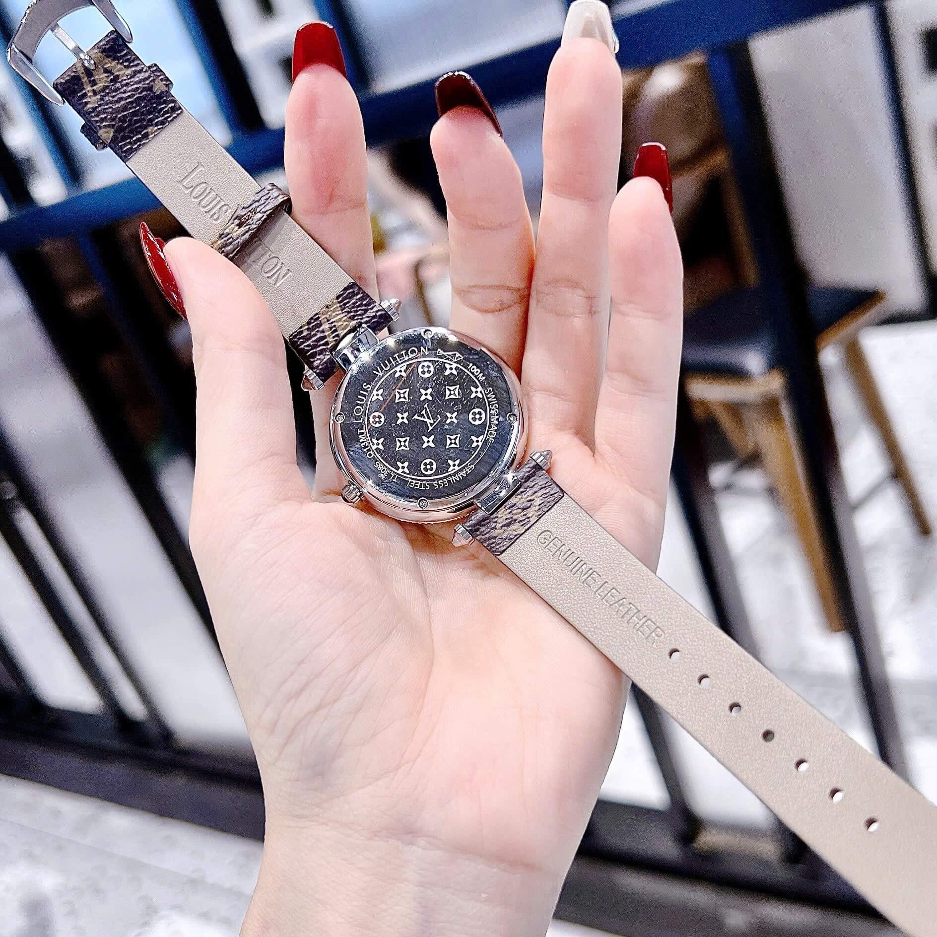 Đồng Hồ Nữ Louis Vuitton Dây Da Nâu Logo Mặt LV Xoay Đính Đá Size 38mm - Vỏ Silver