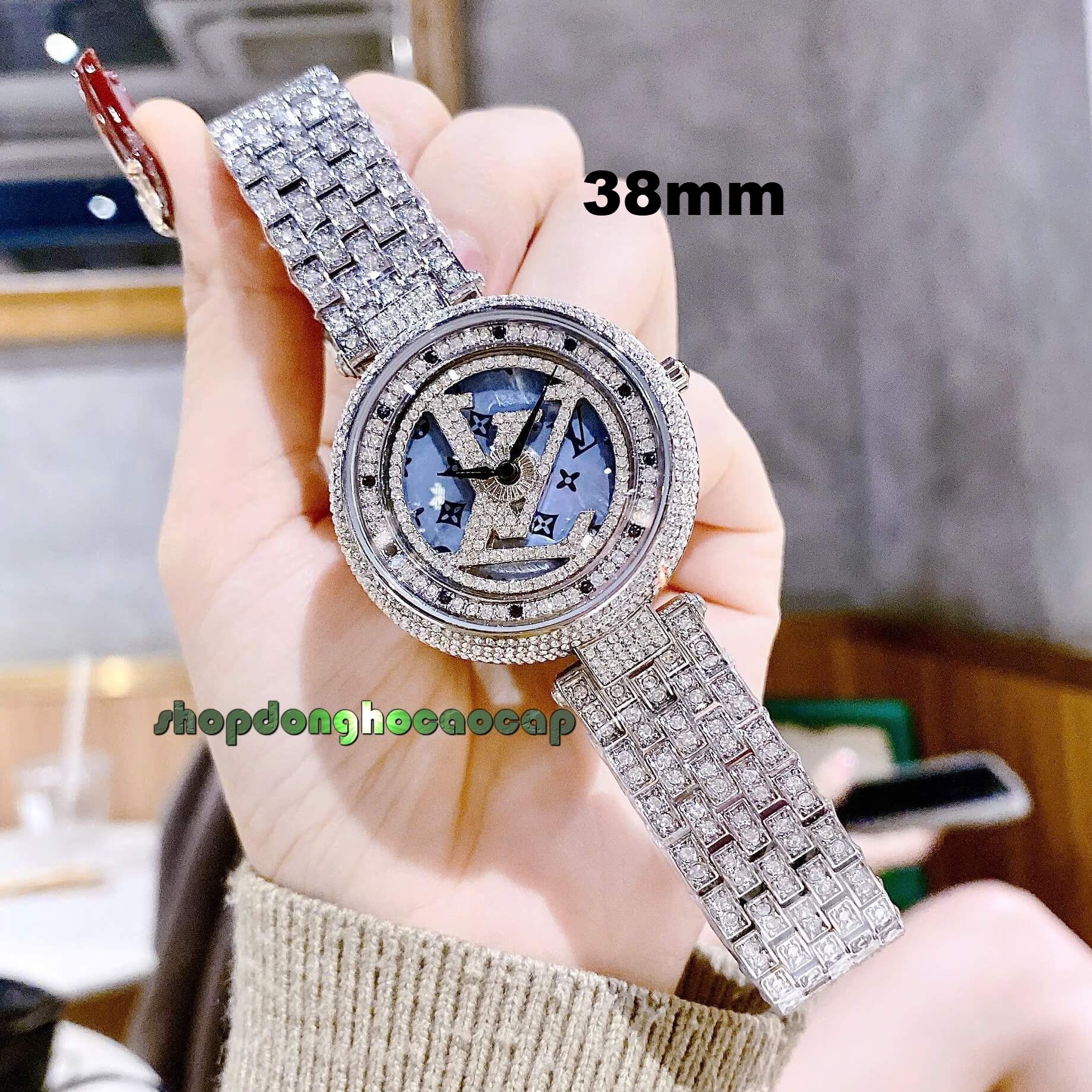 Đồng Hồ Nữ Louis Vuitton Dây Silver Đính Đá Xanh Mặt Xoay Cao Cấp Size 38mm - Quartz