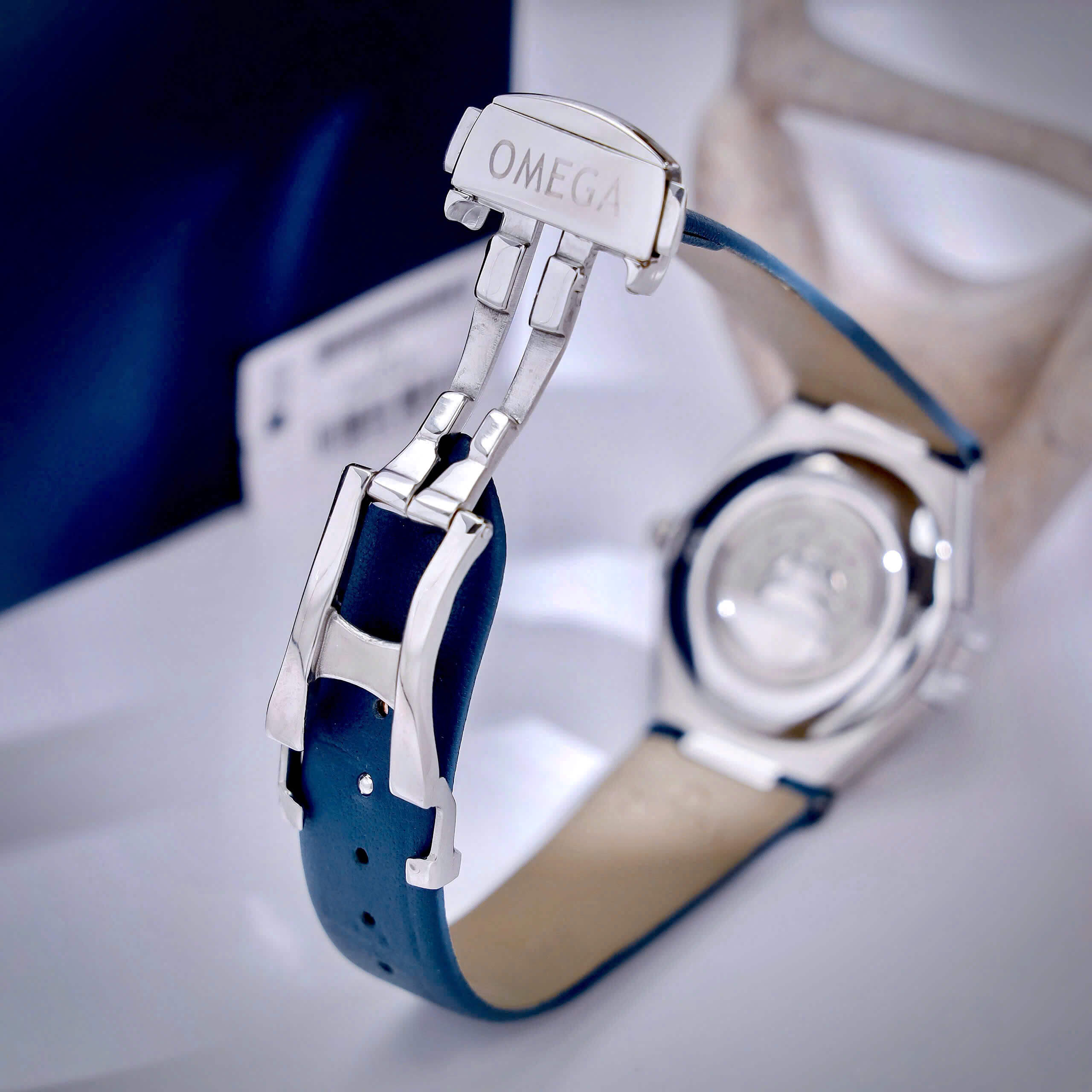 Đồng Hồ Nữ Omega Constellation Dây Da Xanh Dương Vỏ Silver Niềng Trơn Size 34mm - Quartz Japan