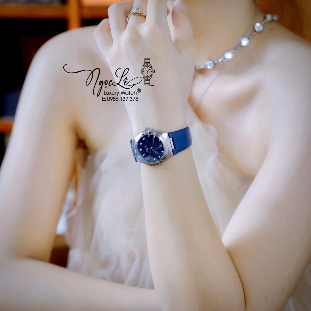 Đồng Hồ Nữ Omega Constellation Dây Da Xanh Dương Vỏ Silver Niềng Trơn Size 34mm - Quartz Japan