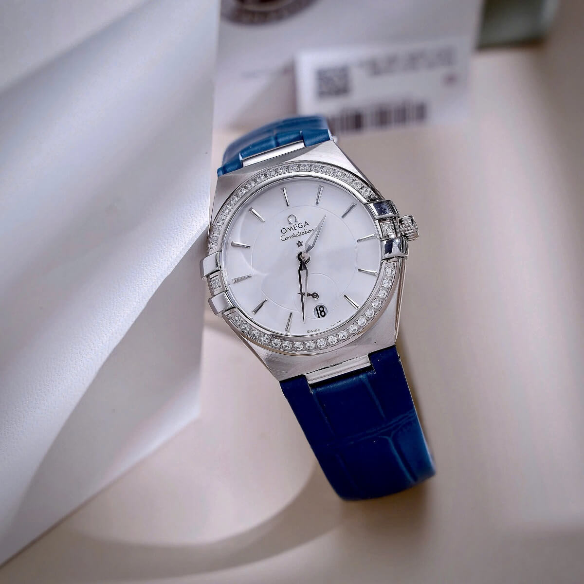 Đồng Hồ Nữ Omega Constellation Dây Da Xanh Kính Sapphire Vỏ Silver Size 34mm