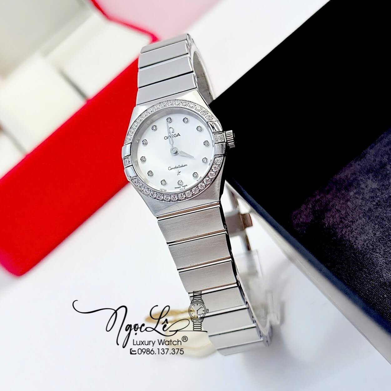 Đồng Hồ Nữ Omega Constellation Dây Kim Loại Silver Mặt Trắng Đính Đá Size 29mm