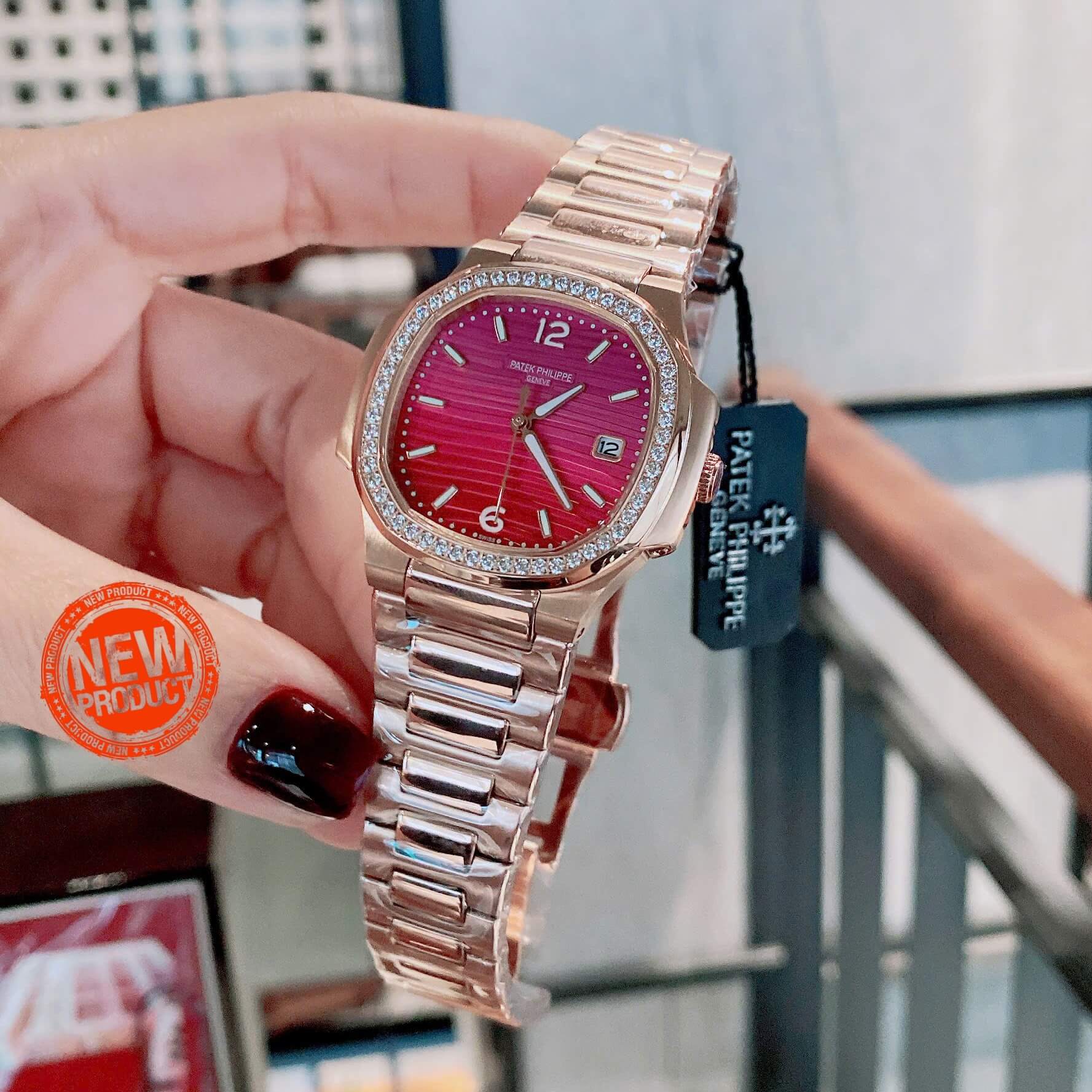 Đồng Hồ Nữ Patek Philippe Nautilus Dây Kim Loại Màu Vàng Hồng Mặt Hồng Cánh Sen Máy Quartz Thụy Sĩ Size 35.2mm