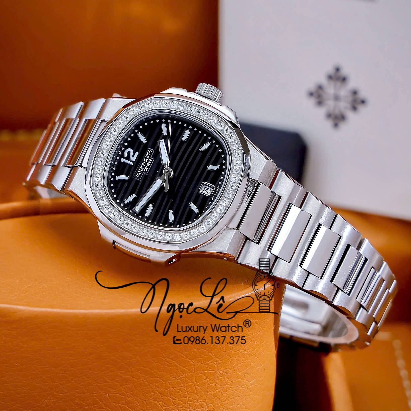 Đồng Hồ Nữ Patek Philippe Nautilus Dây Kim Loại Silver Mặt Đen Viền Đính Đá 32mm - Quartz