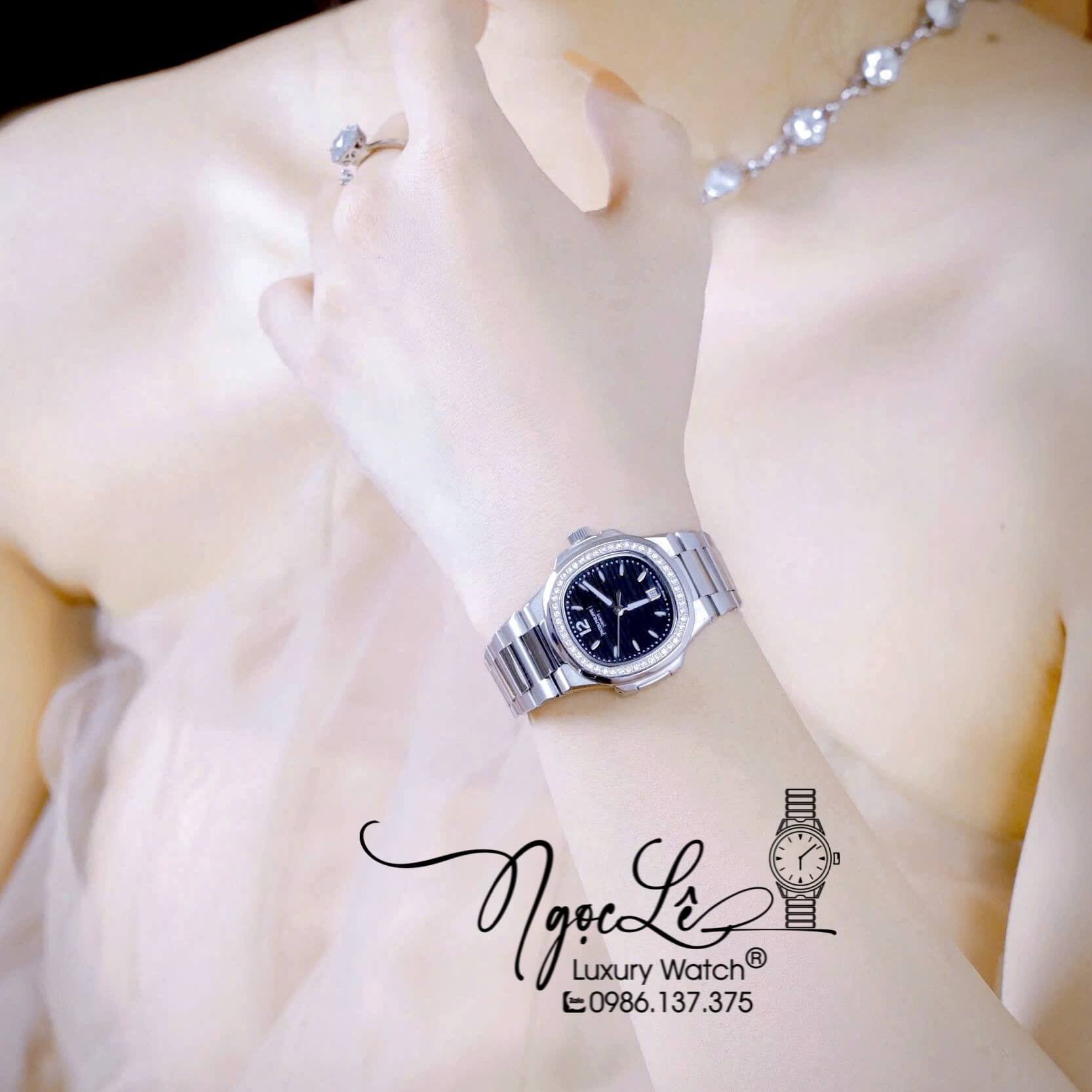 Đồng Hồ Nữ Patek Philippe Nautilus Dây Kim Loại Silver Mặt Đen Viền Đính Đá 32mm - Quartz