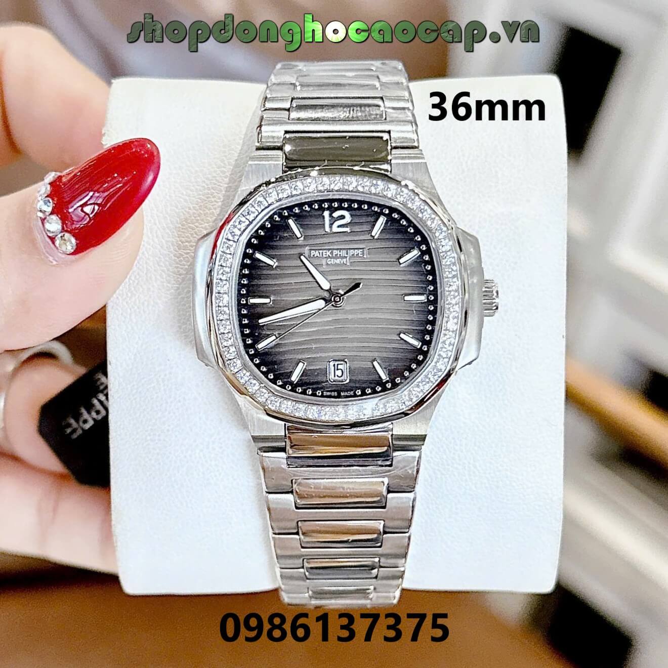 Đồng Hồ Nữ Patek Philippe Nautilus Màu Bạc Mặt Ombre Đen Máy Thụy Sĩ Size 36mm - Viền Đá