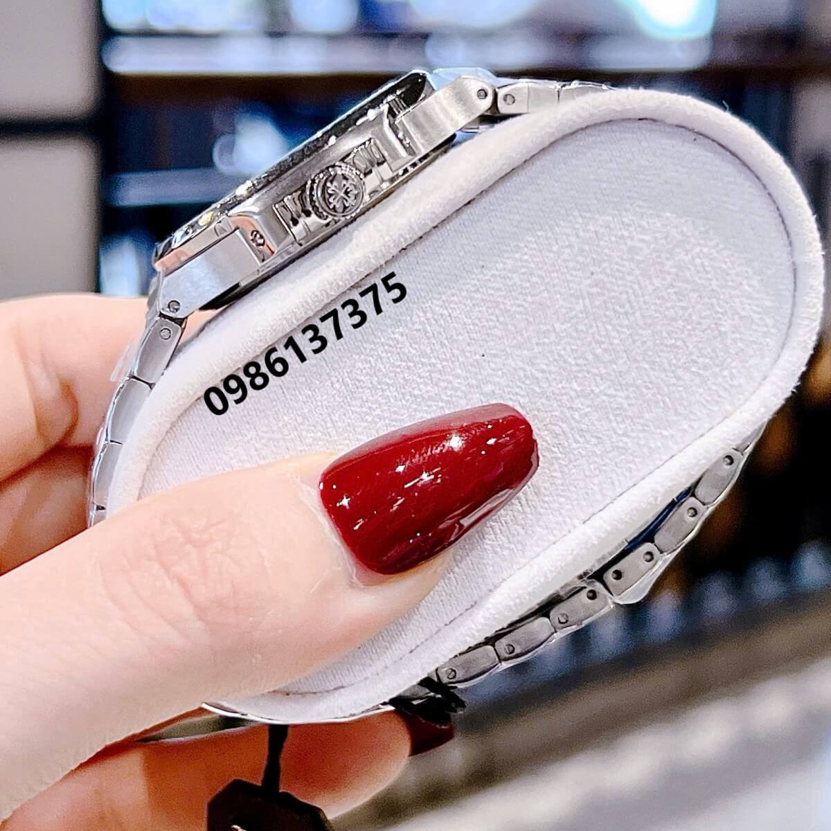 Đồng Hồ Nữ Patek Philippe Nautilus Bạc Mặt Ombre Xanh Mint Máy Thụy Sĩ Size 36mm - Viền Đá