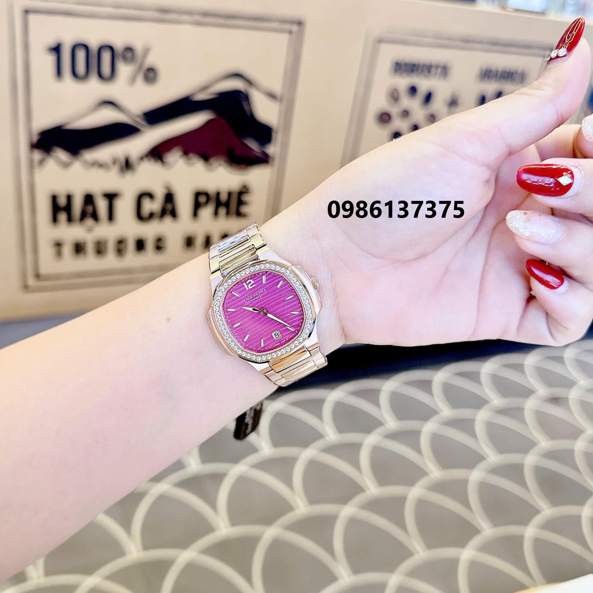 Đồng Hồ Nữ Patek Philippe Nautilus Màu Rose Gold Mặt Hồng Máy Thụy Sĩ Size 36mm - Viền Đá